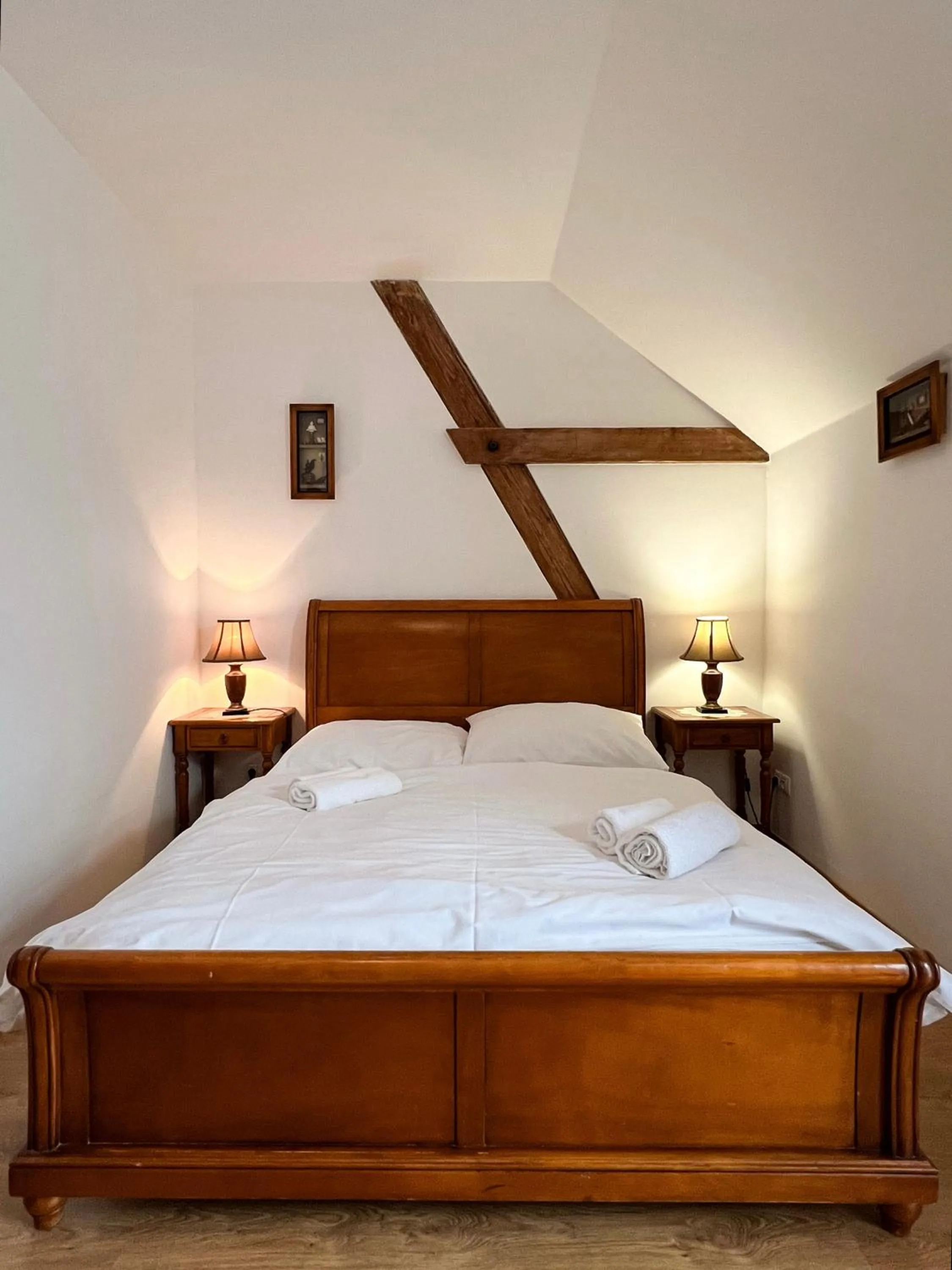 Photo of the whole room, Bed in Hotel Lony