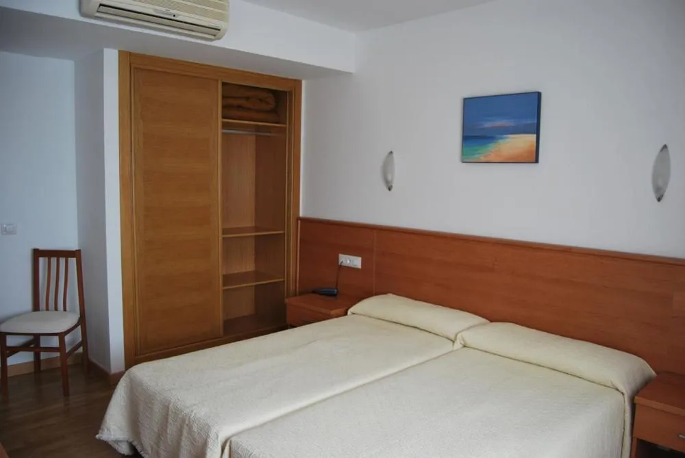 Photo of the whole room, Bed in Hotel Plaza