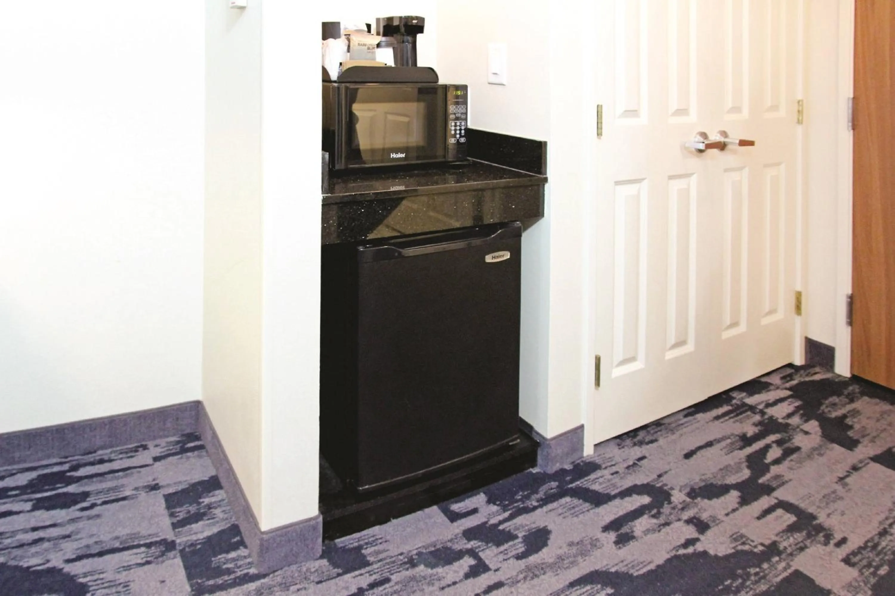 Bedroom in Fairfield Inn & Suites by Marriott Charleston Airport/Convention Center