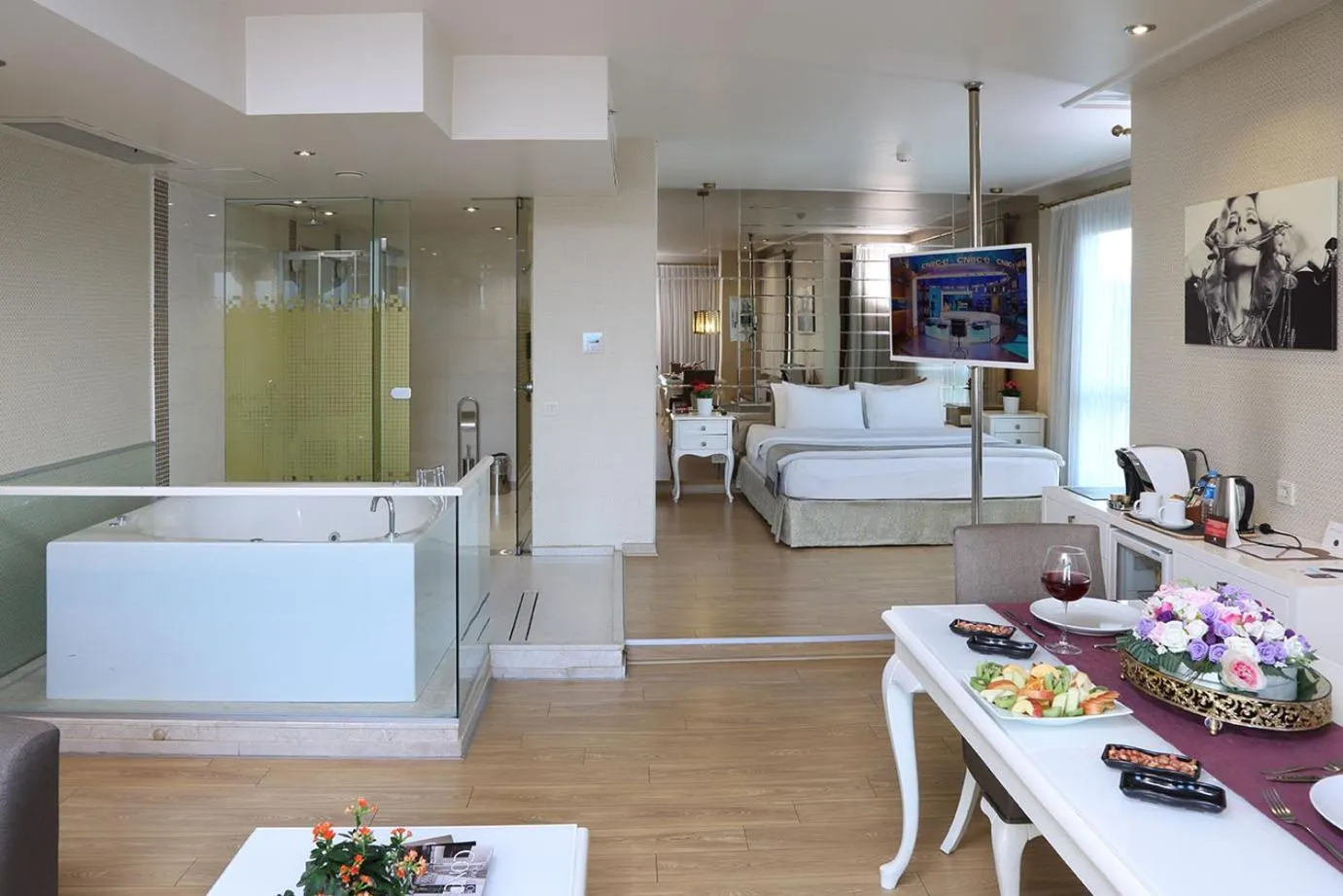 Photo of the whole room in Masel Hotel