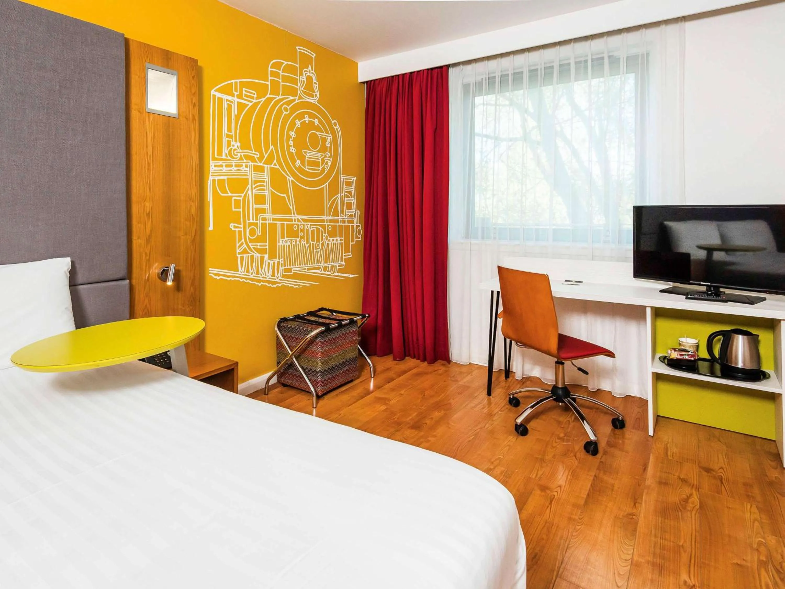 Photo of the whole room, Bed in ibis Styles Crewe