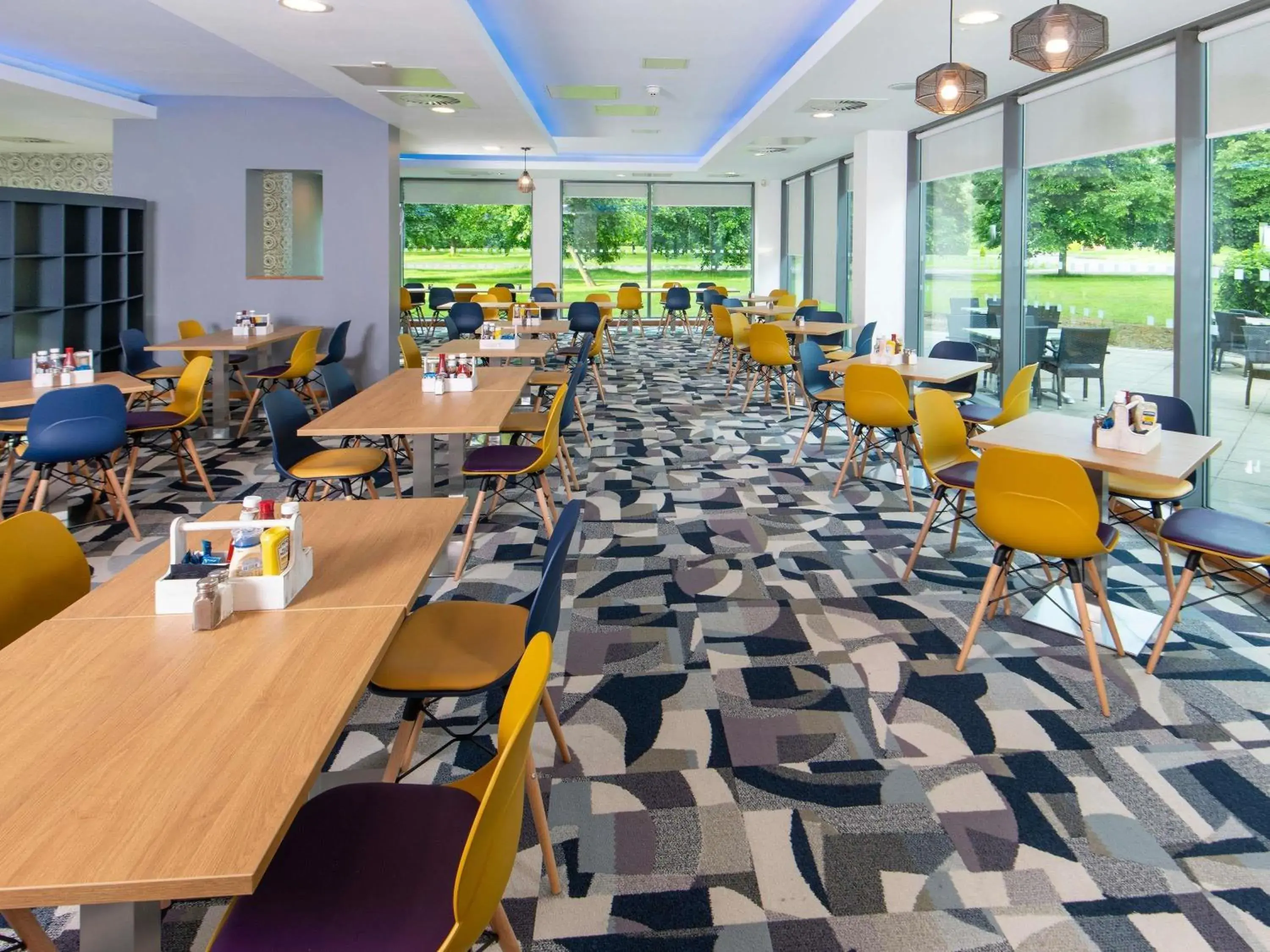 Restaurant/places to eat in ibis Styles Crewe Restaurant/places to eat in ibis Styles Crewe