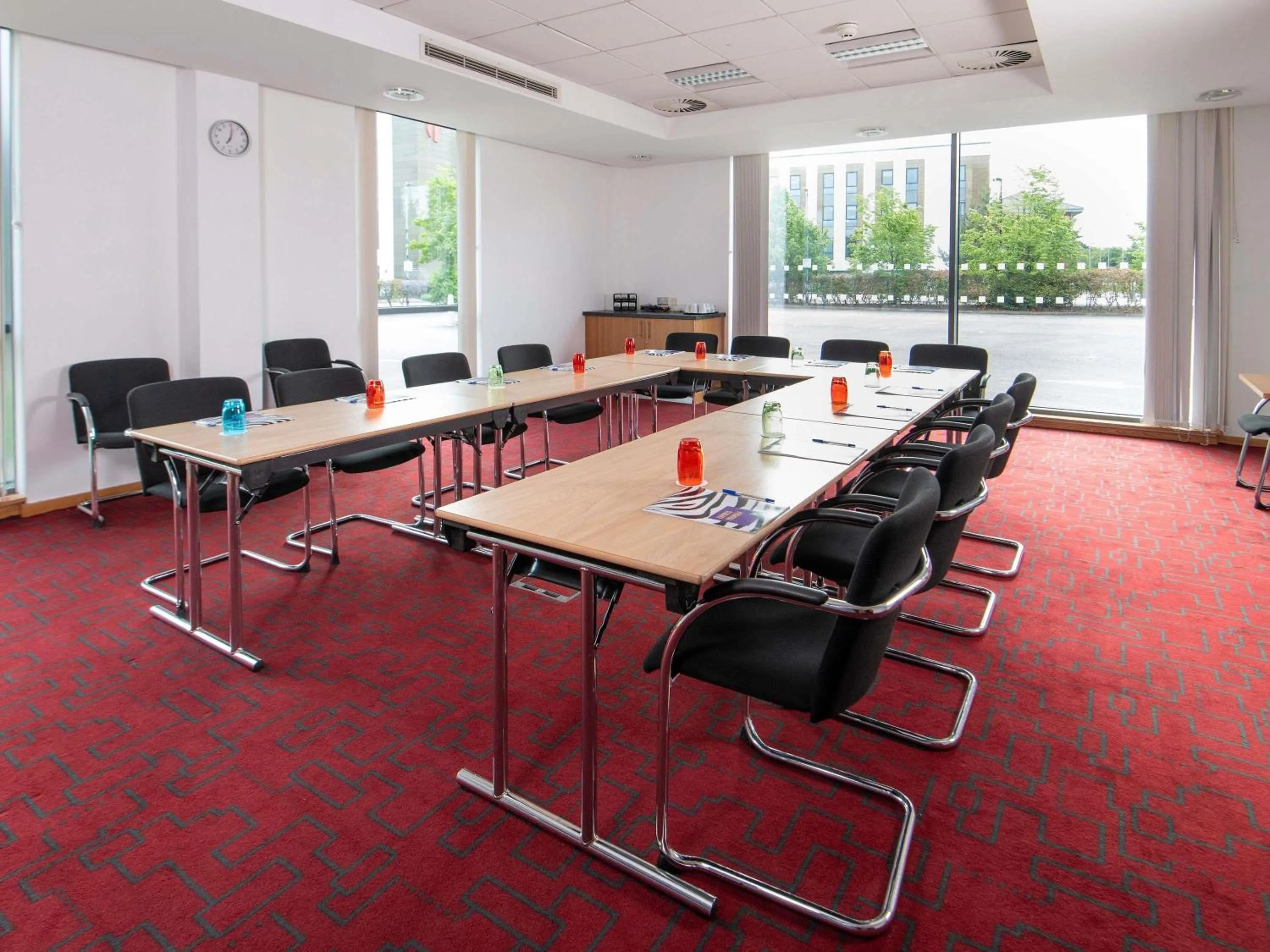 Meeting/conference room in ibis Styles Crewe