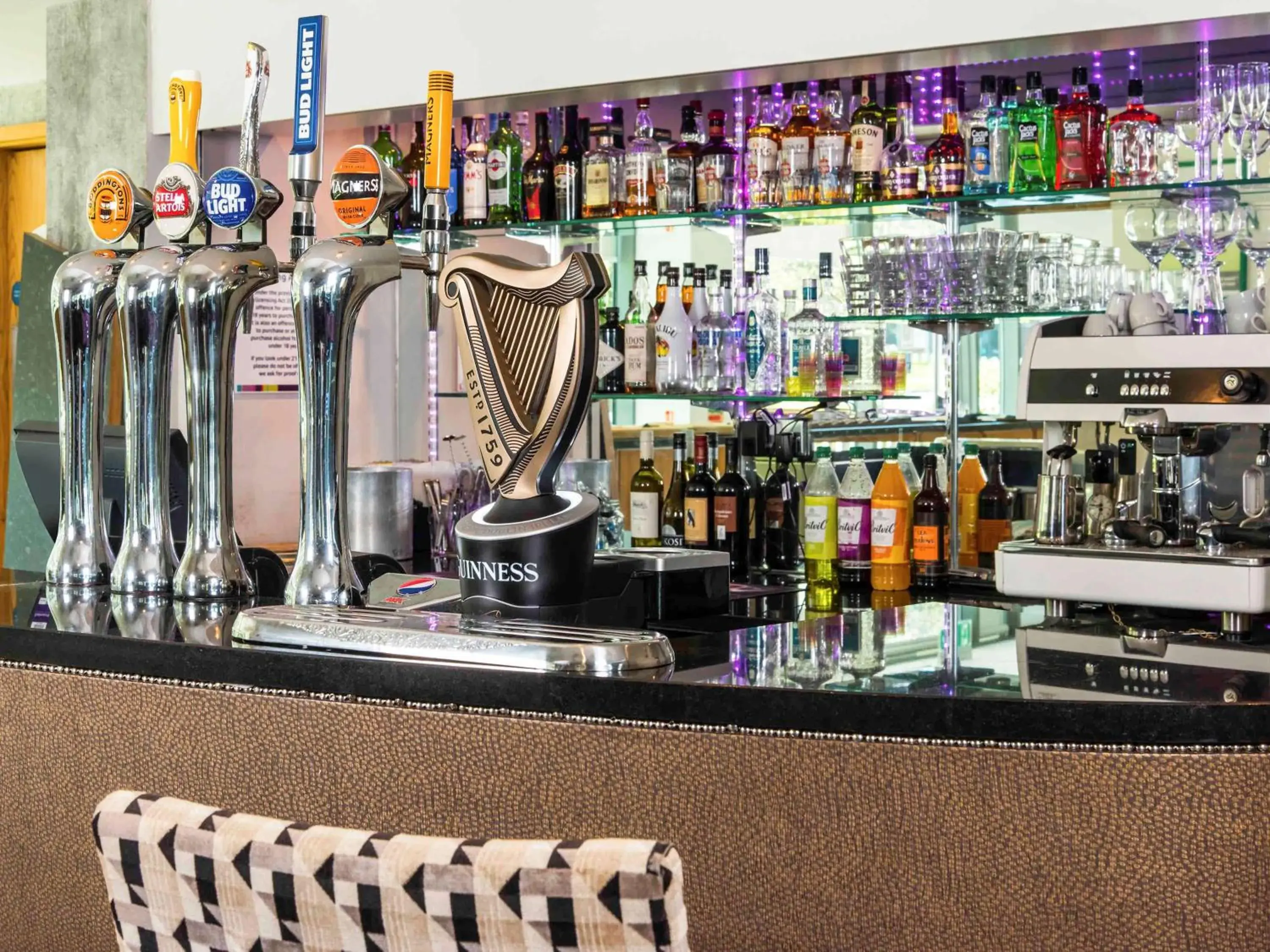 Lounge or bar in ibis Styles Crewe Lounge or bar in ibis Styles Crewe