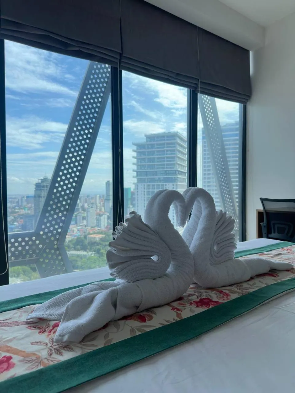 Bedroom, Bed in The Snowbell Hotel