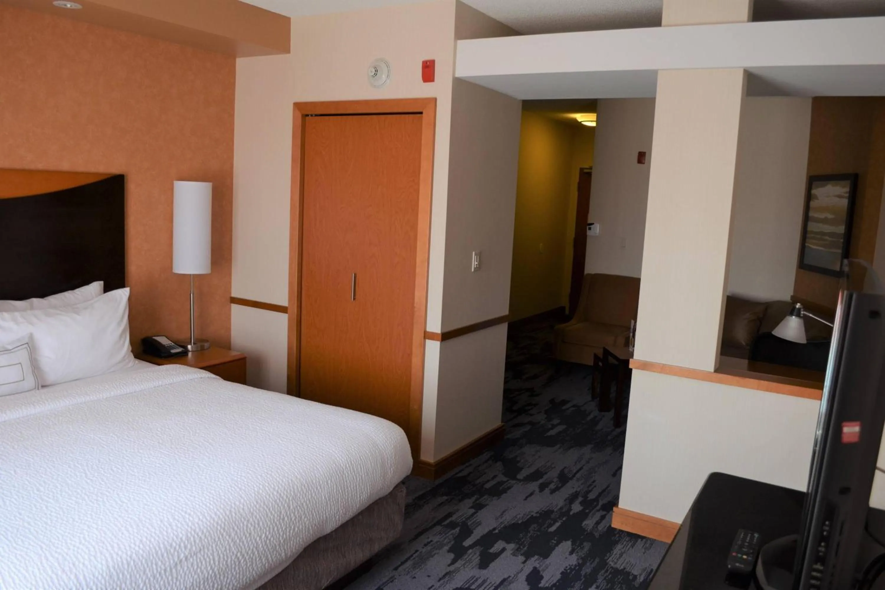 Photo of the whole room, Bed in Fairfield Inn & Suites by Marriott Sault Ste. Marie