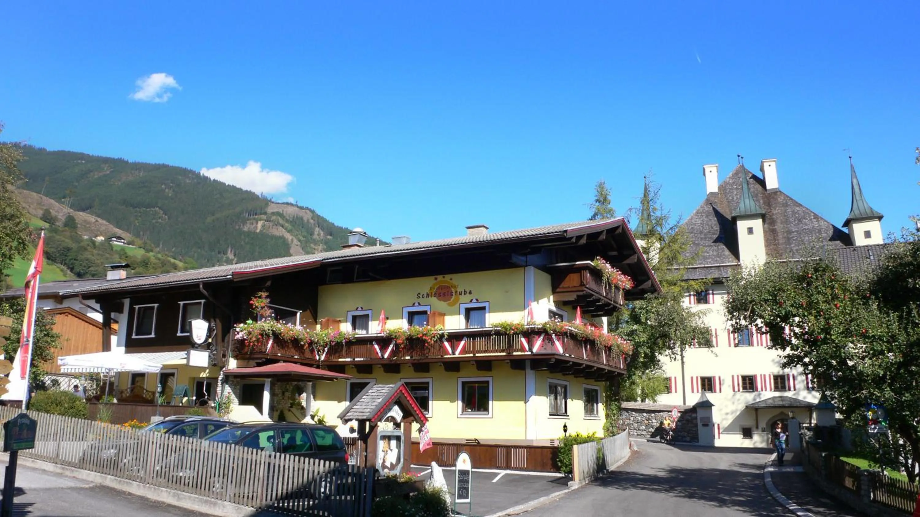 Property building in Hotel Dorfgasthof Schlösslstube