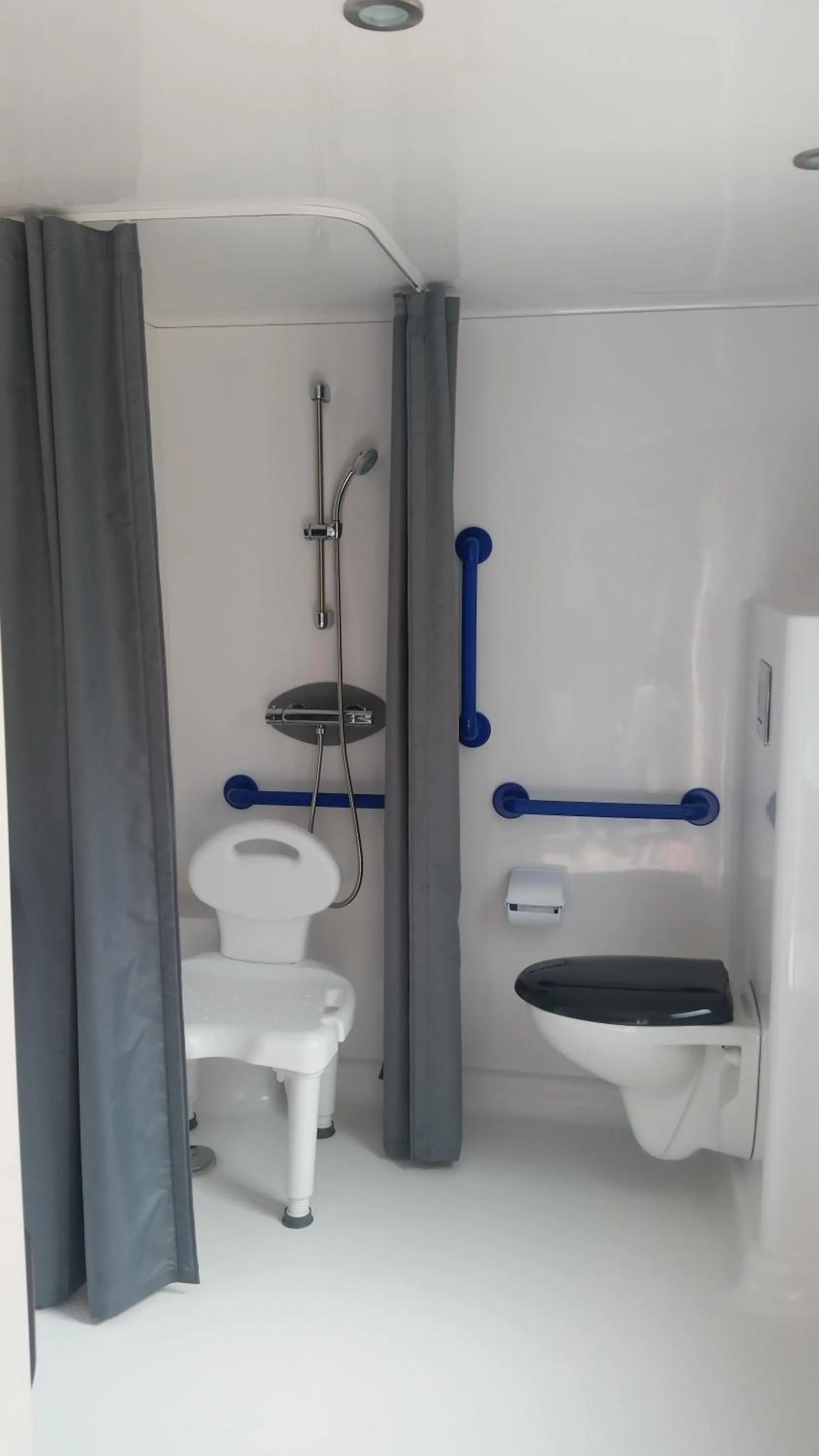 Shower in Camping La Pinède