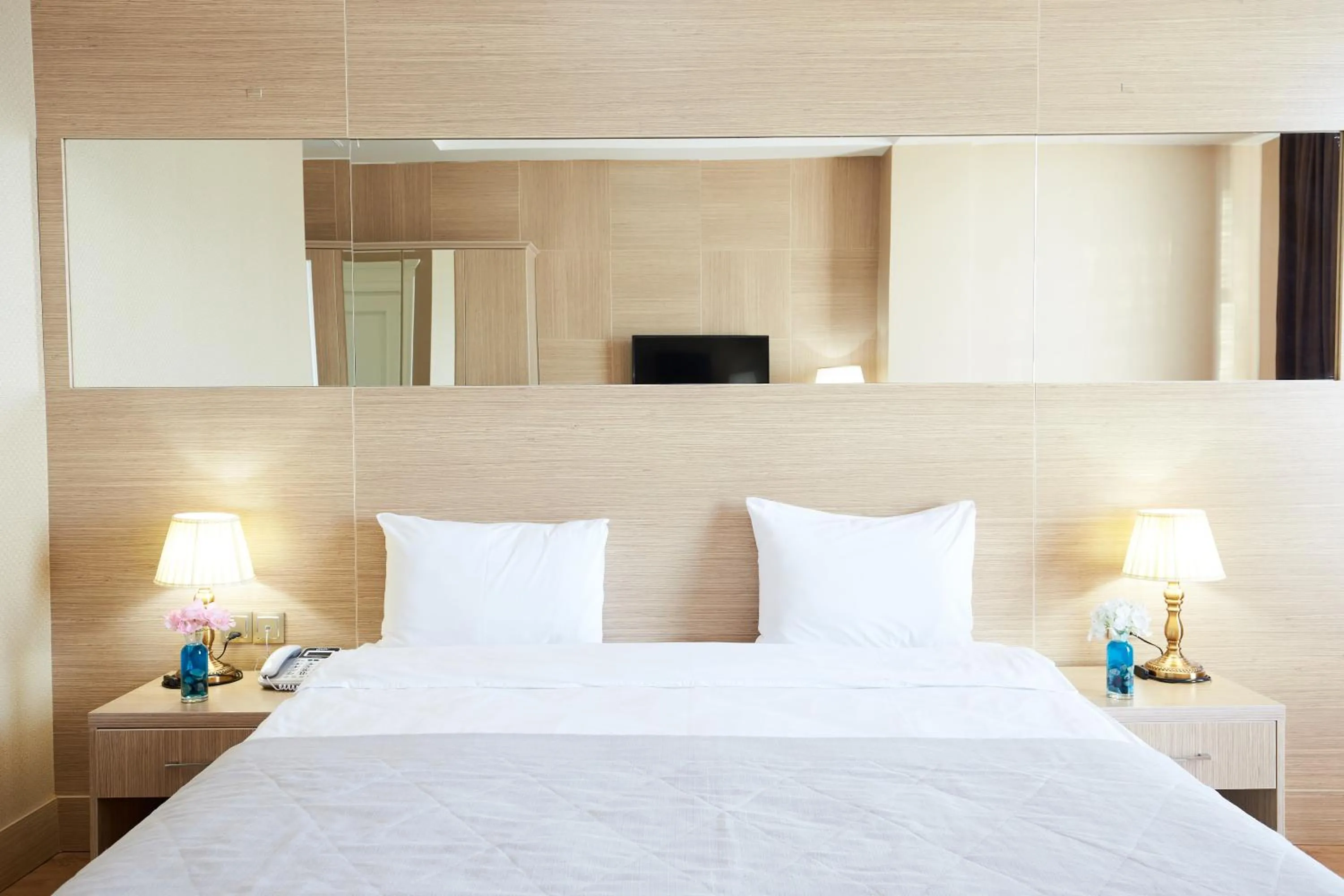 Bedroom, Bed in NOBEL Hotel