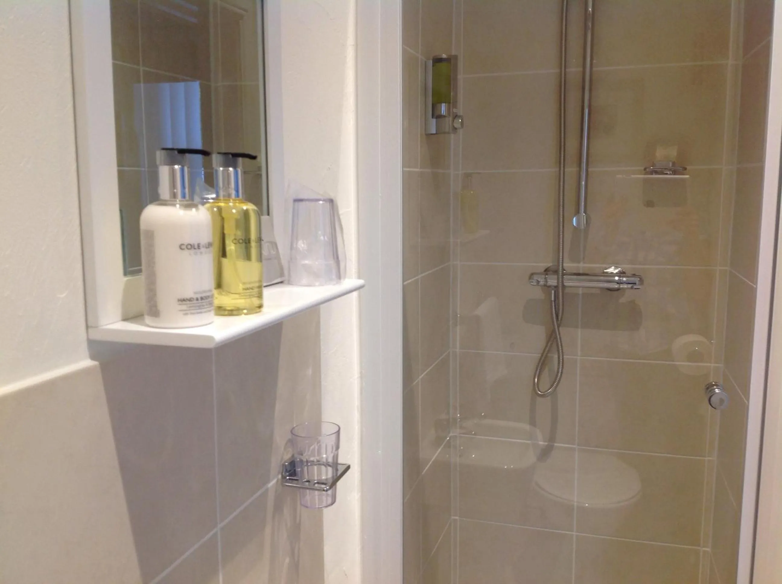 Bathroom in 3 Cambridge Villas