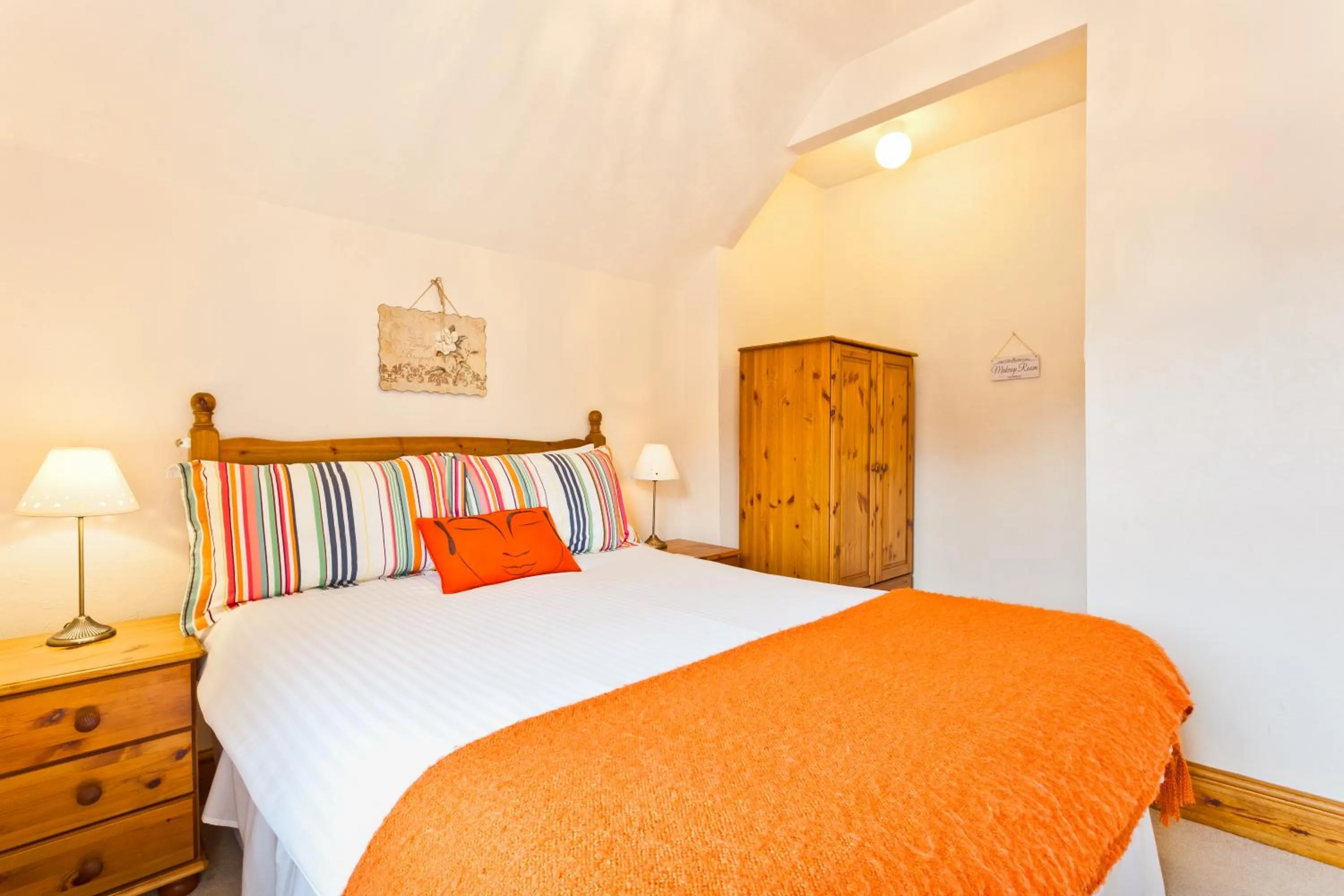 Bed in 3 Cambridge Villas