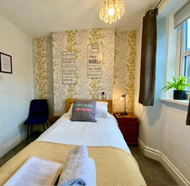 Bed in 3 Cambridge Villas