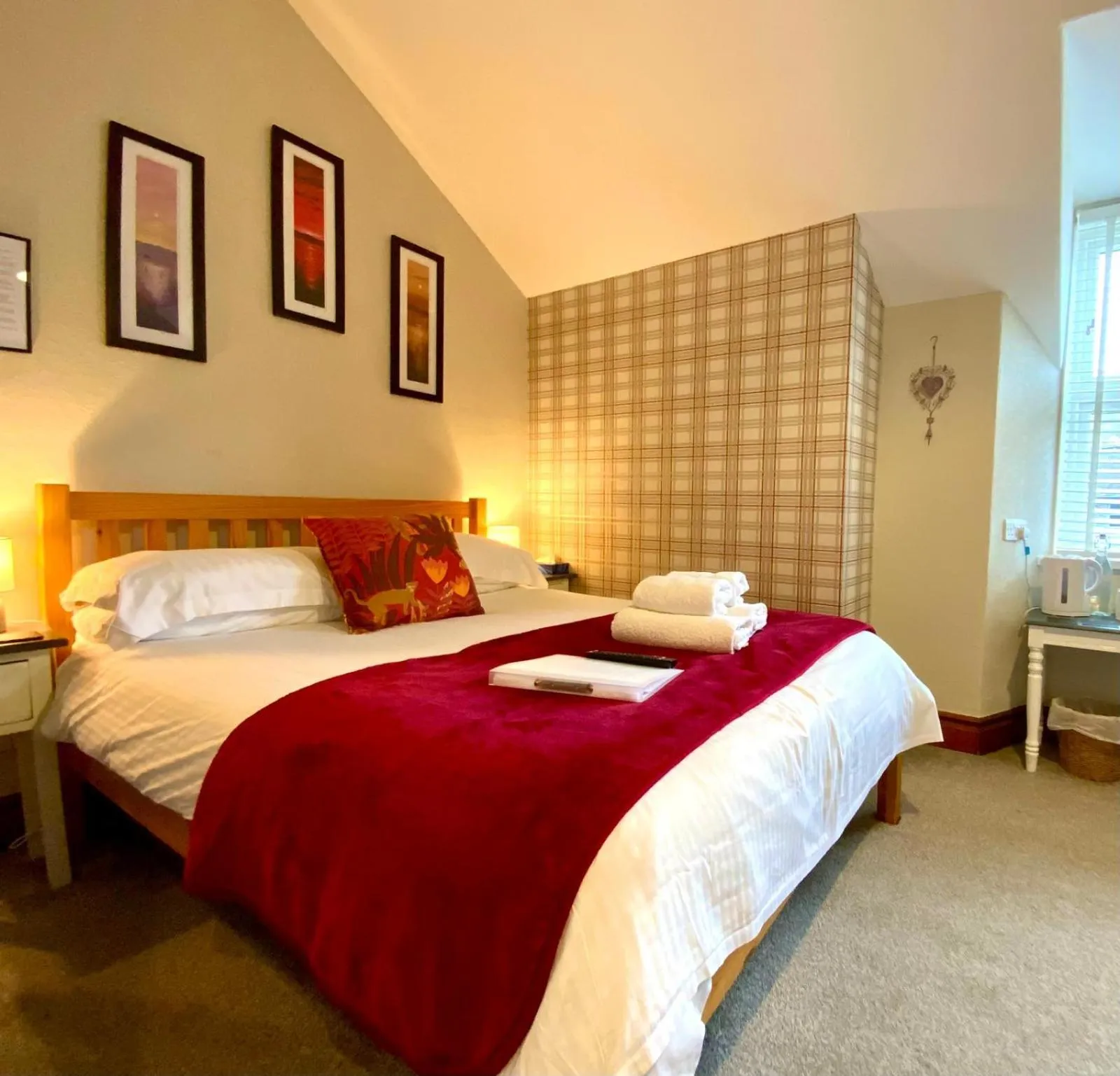 Bed in 3 Cambridge Villas