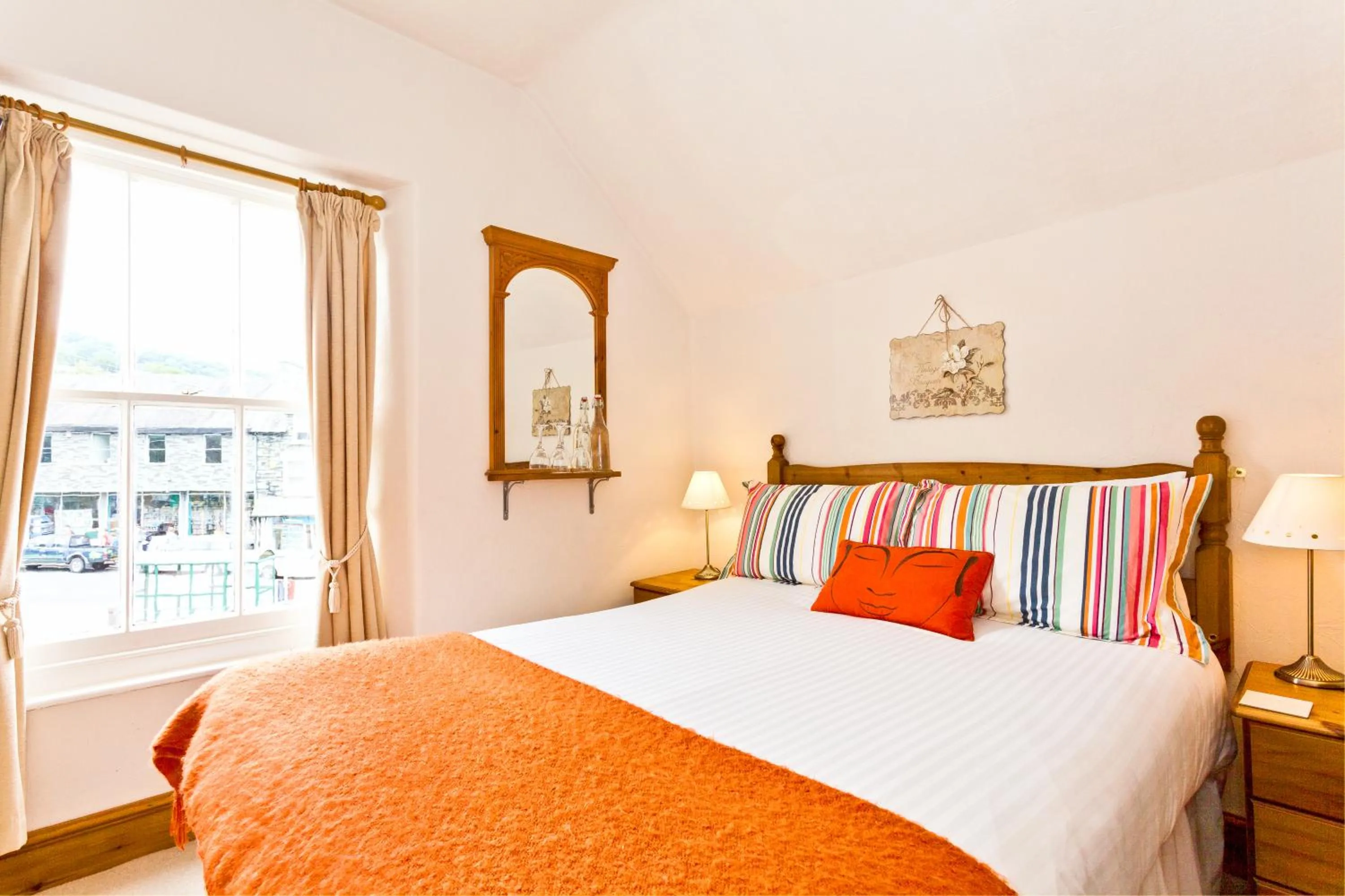 Bedroom, Bed in 3 Cambridge Villas