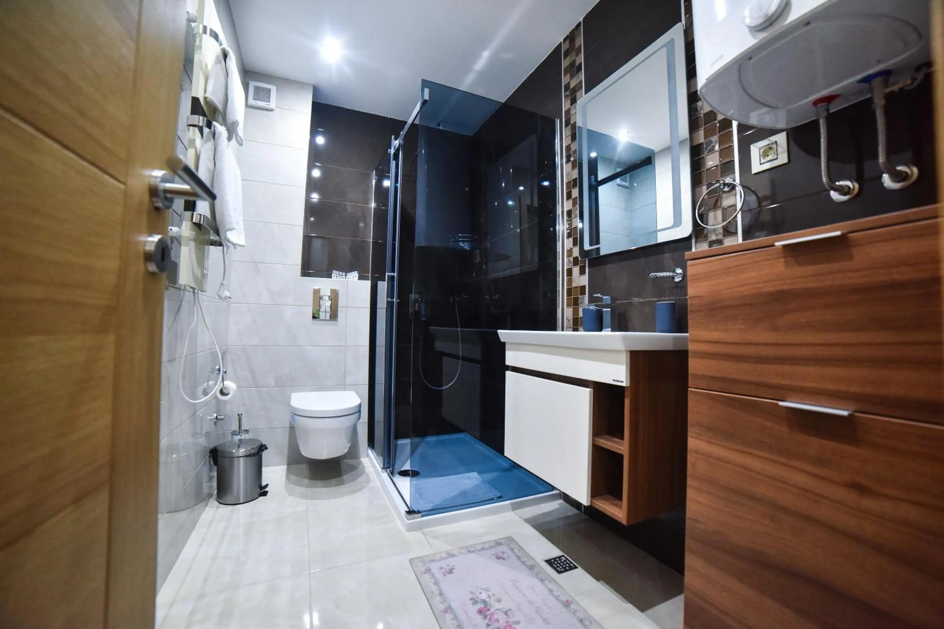 Shower in Balkan Hill Zlatibor