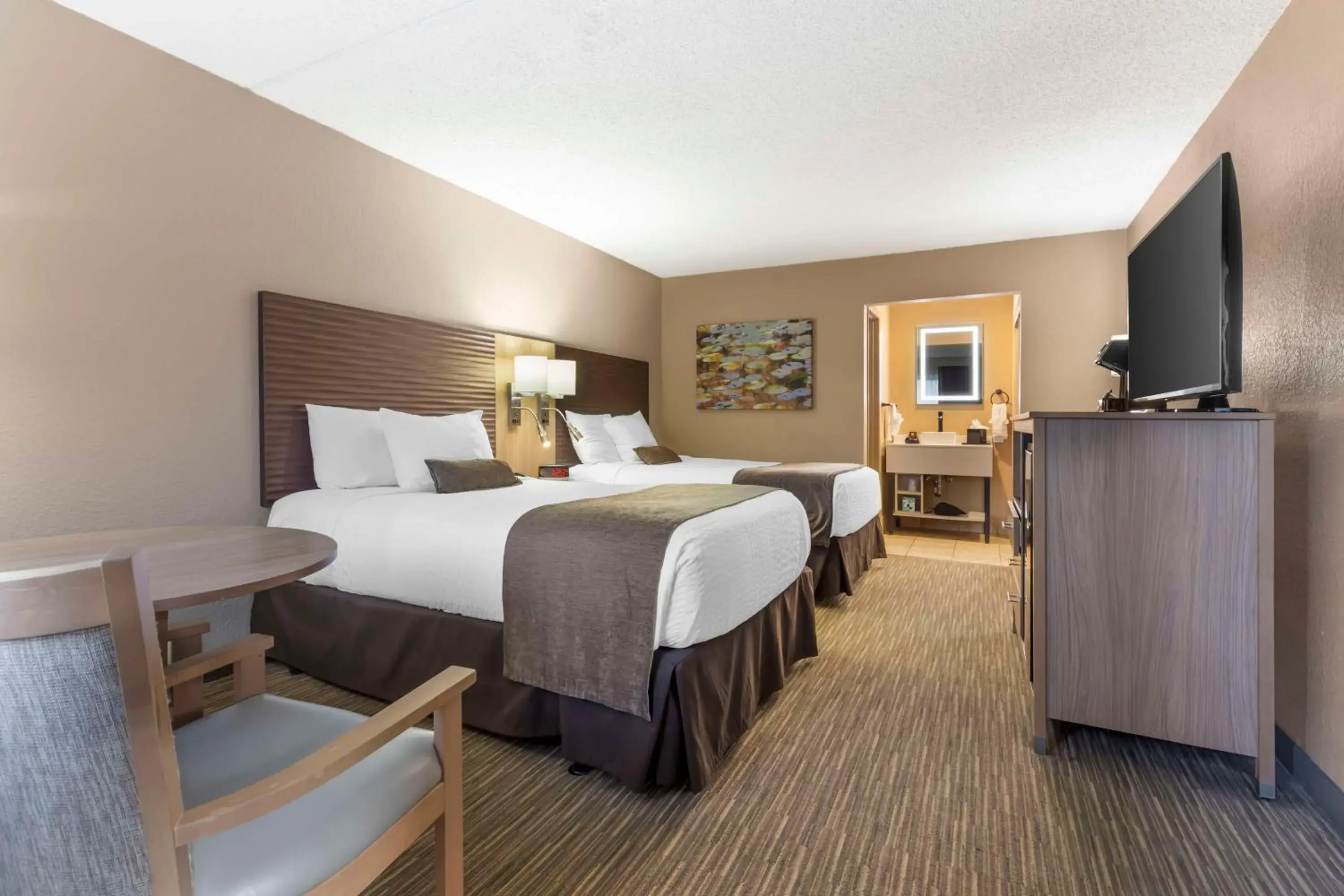 Bedroom, Bed in Best Western Plus Landing View Inn & Suites Bedroom, Bed in Best Western Plus Landing View Inn & Suites