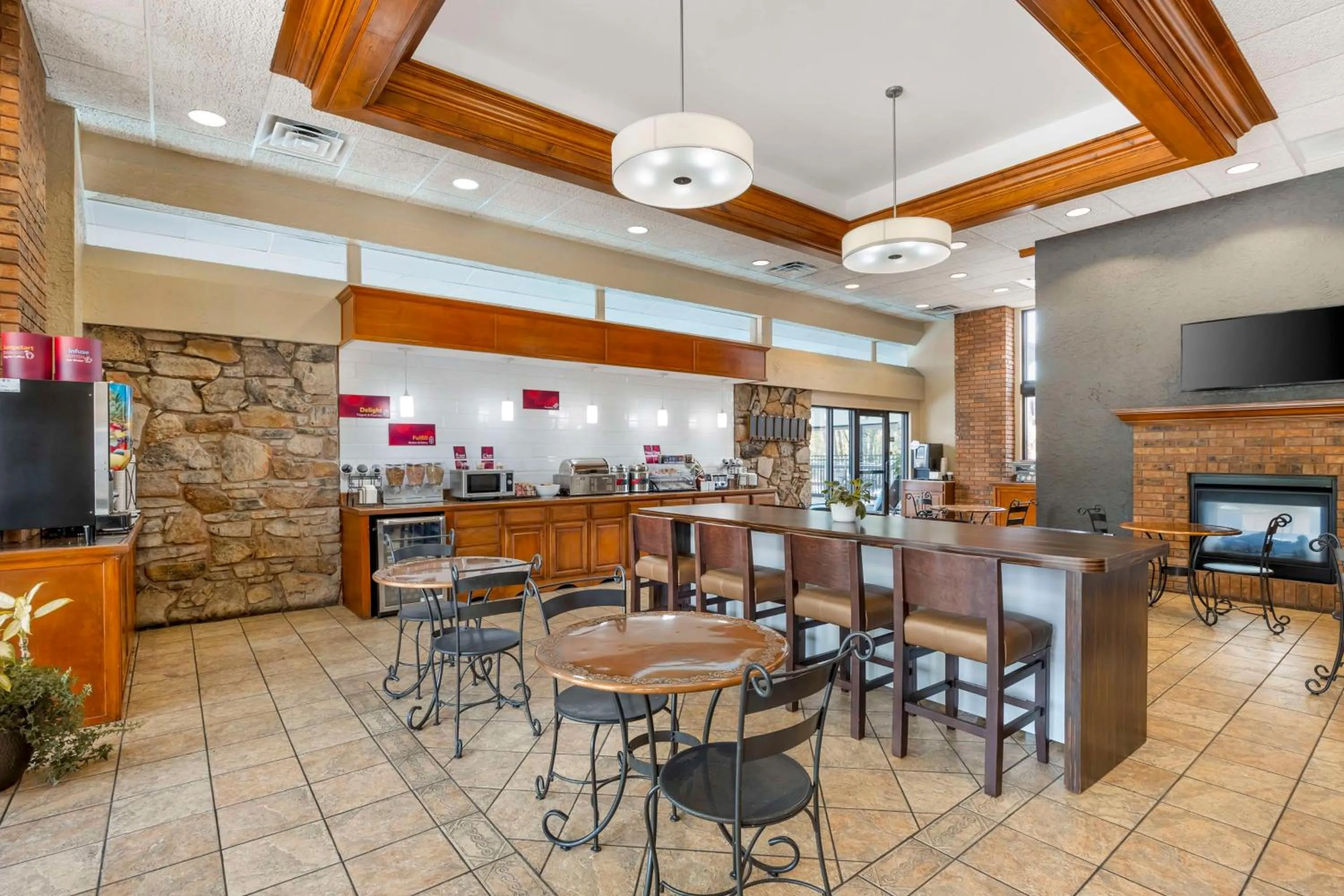 Seating area in Best Western Plus Landing View Inn & Suites