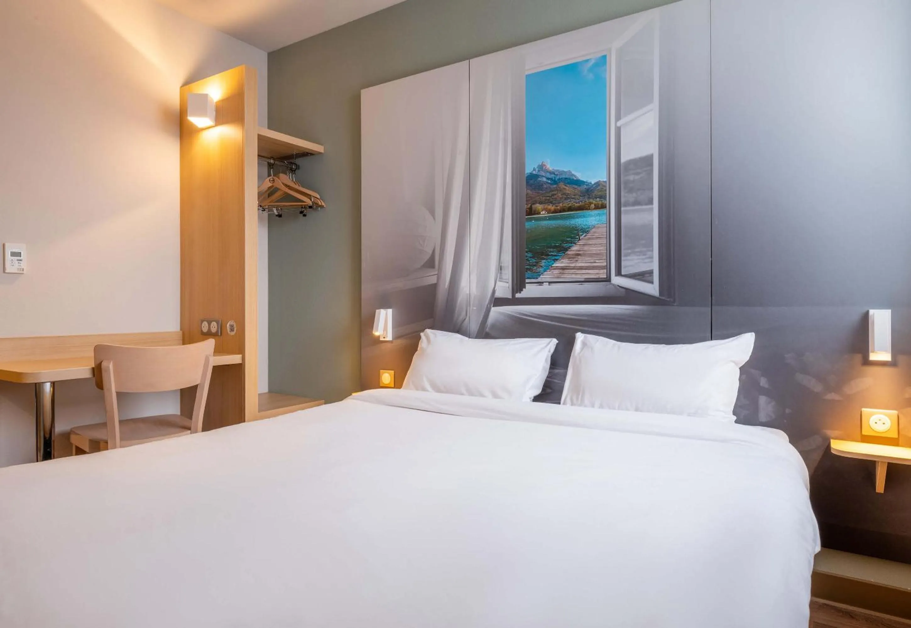 Bedroom, Bed in B&B HOTEL ANNEMASSE Saint-Cergues