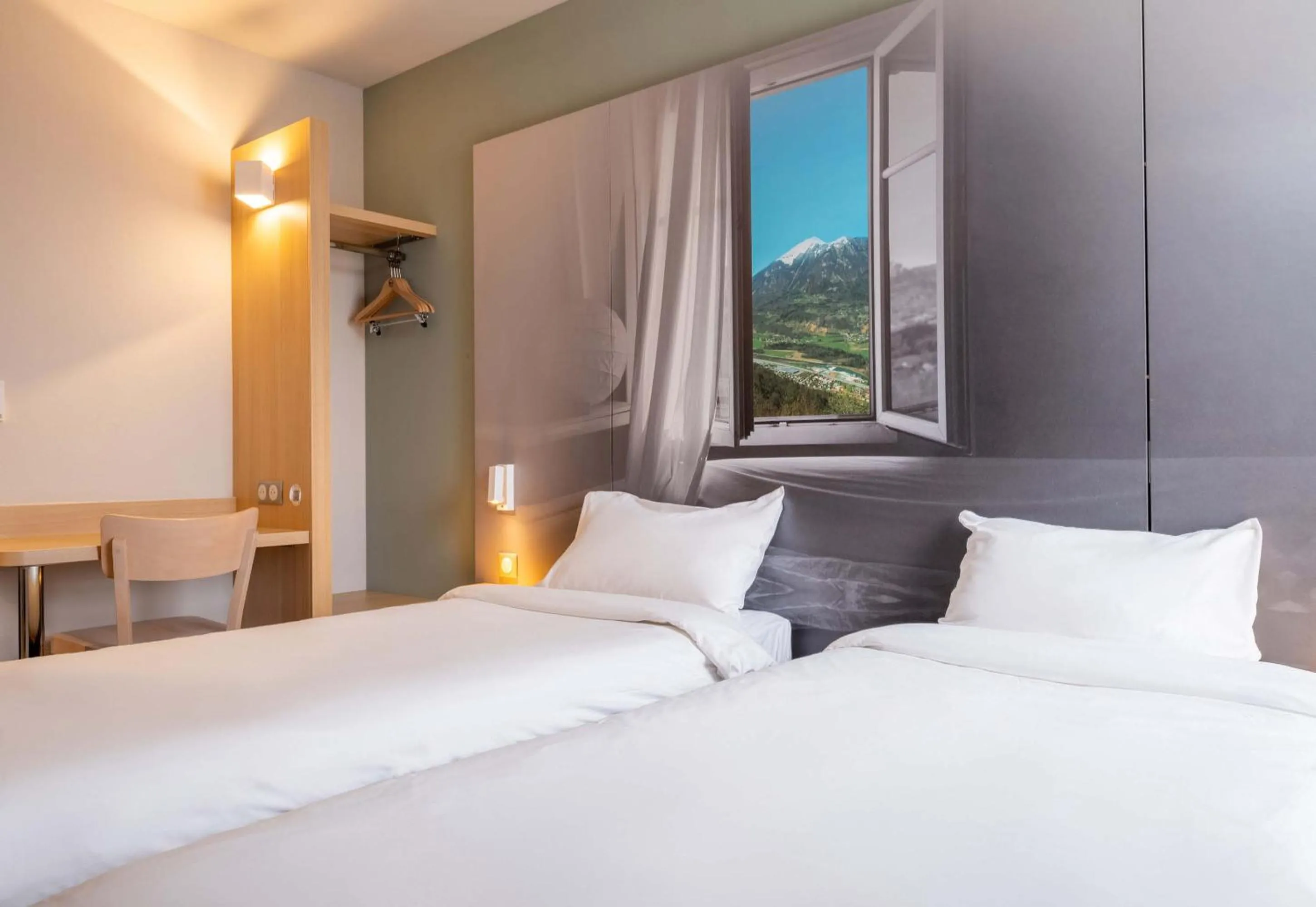 Bedroom, Bed in B&B HOTEL ANNEMASSE Saint-Cergues