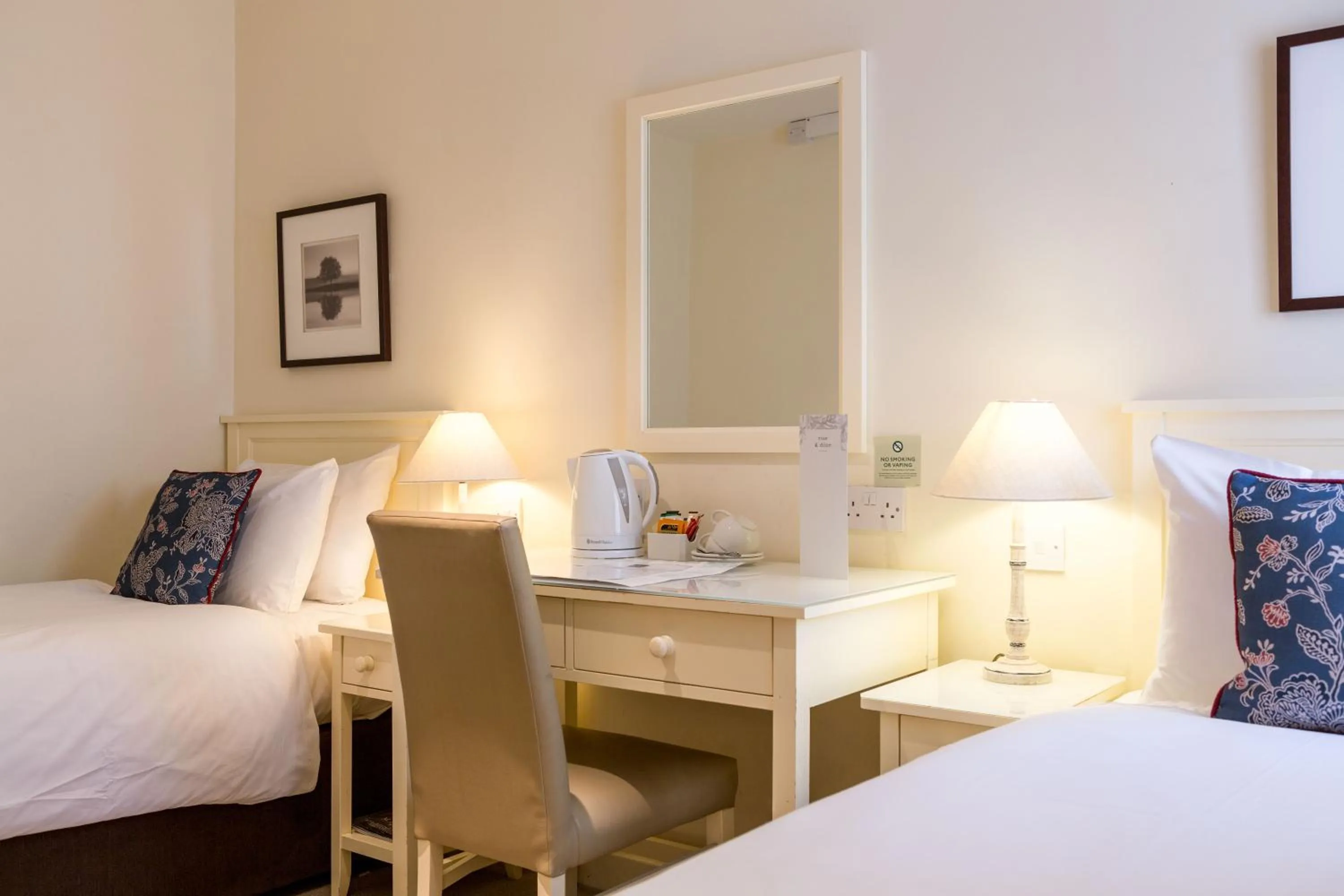 Bedroom, Bed in Abbey Fields By Chef & Brewer Collection