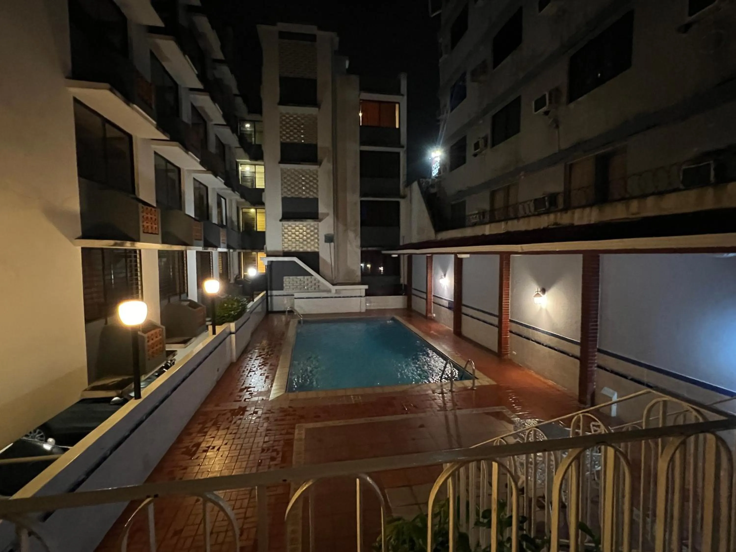 Swimming pool in Eurohotel