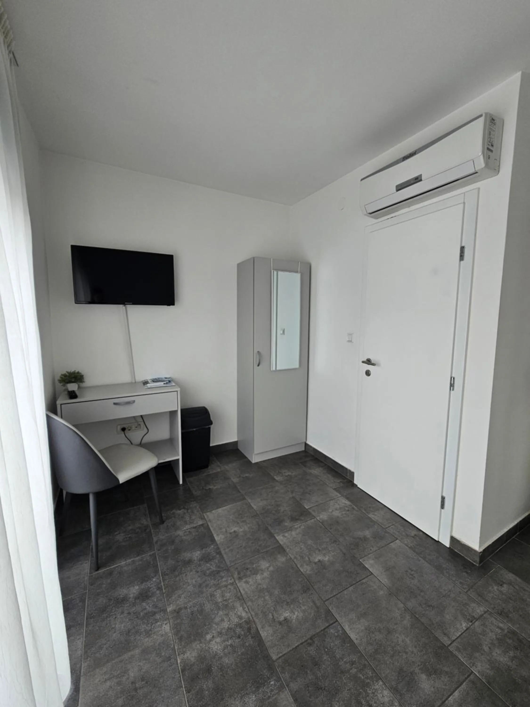 TV and multimedia in Filipovic rent a car & apartments