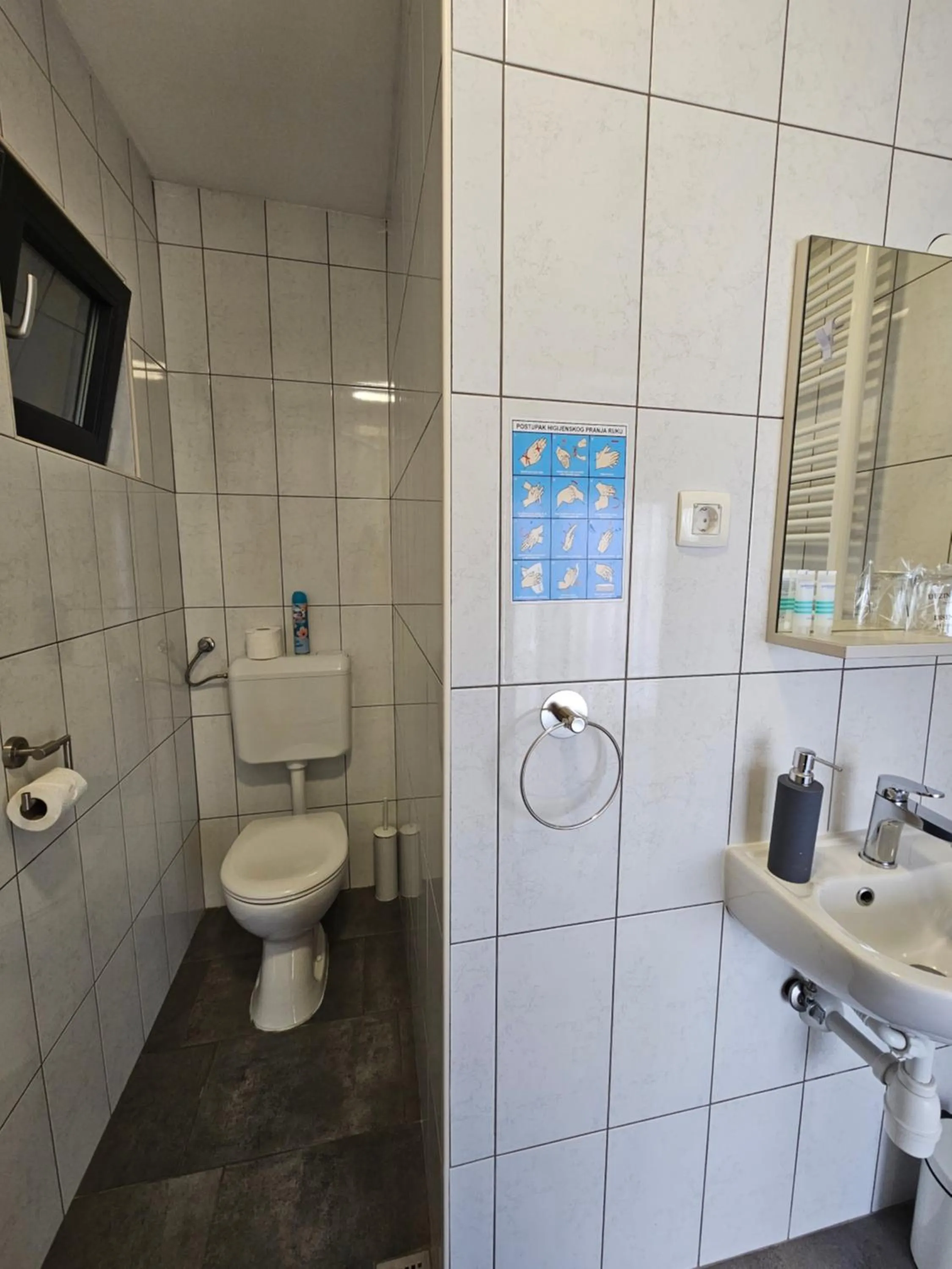 Toilet in Filipovic rent a car & apartments