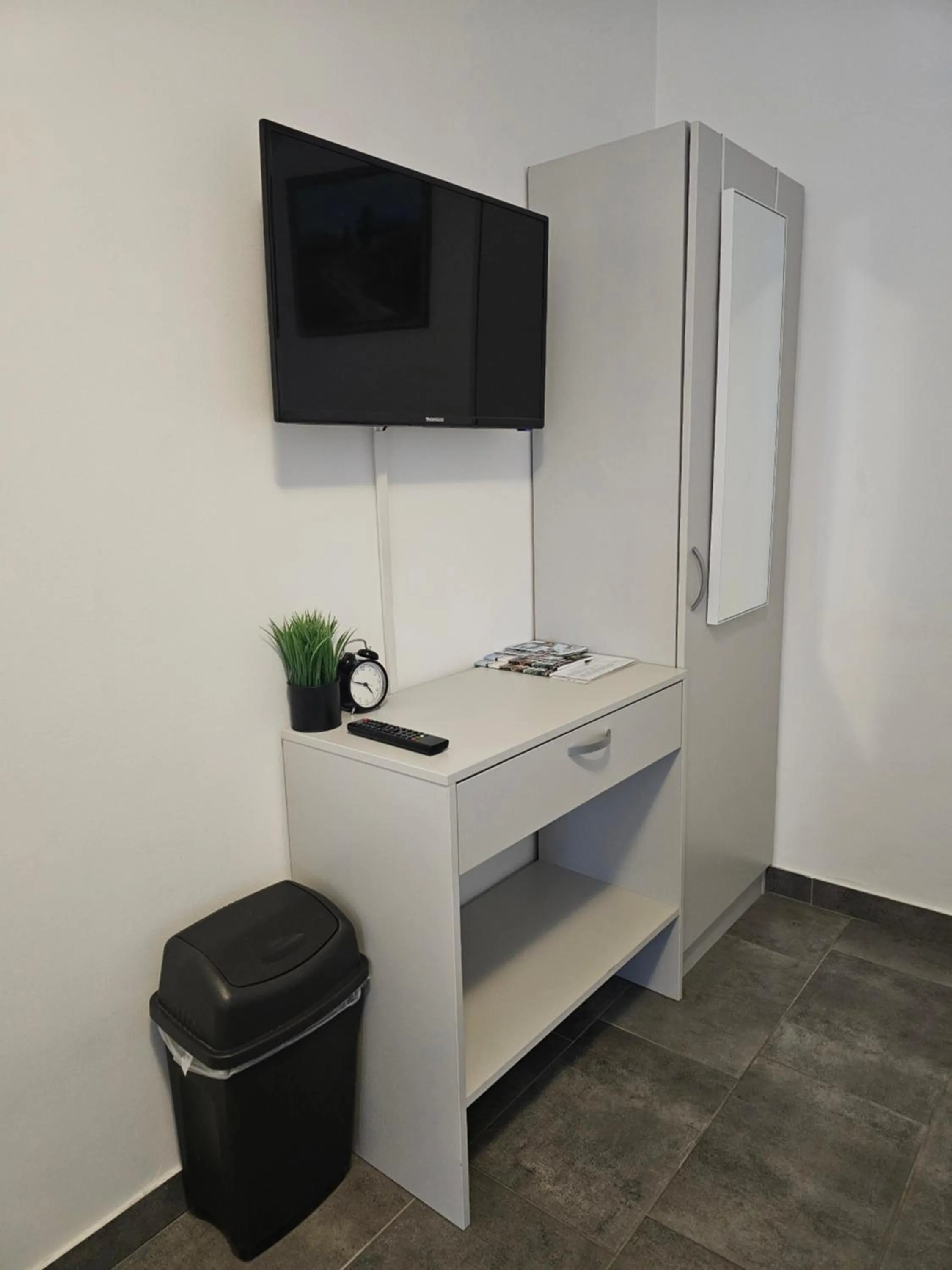 TV and multimedia in Filipovic rent a car & apartments