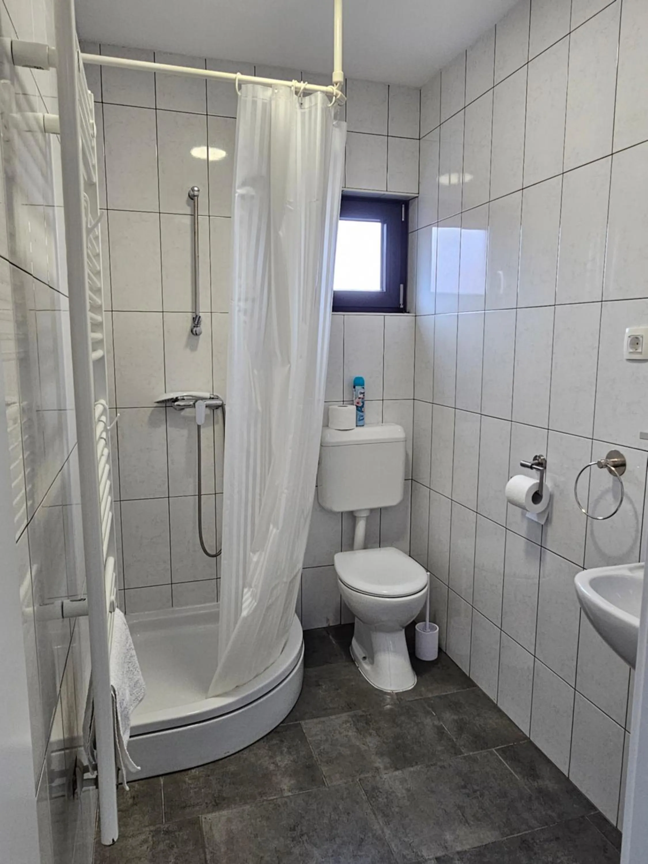 Shower in Filipovic rent a car & apartments