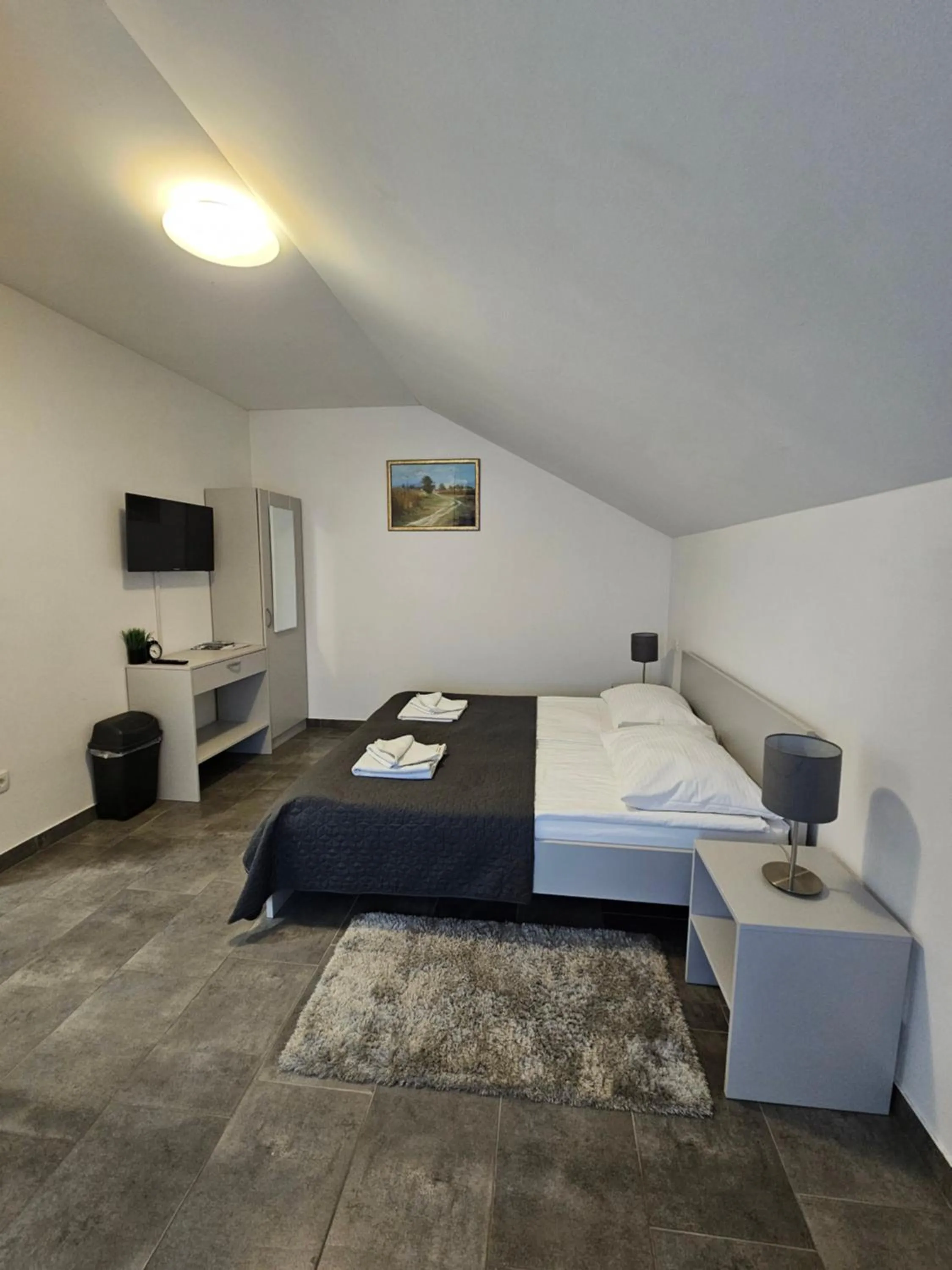 Bed in Filipovic rent a car & apartments