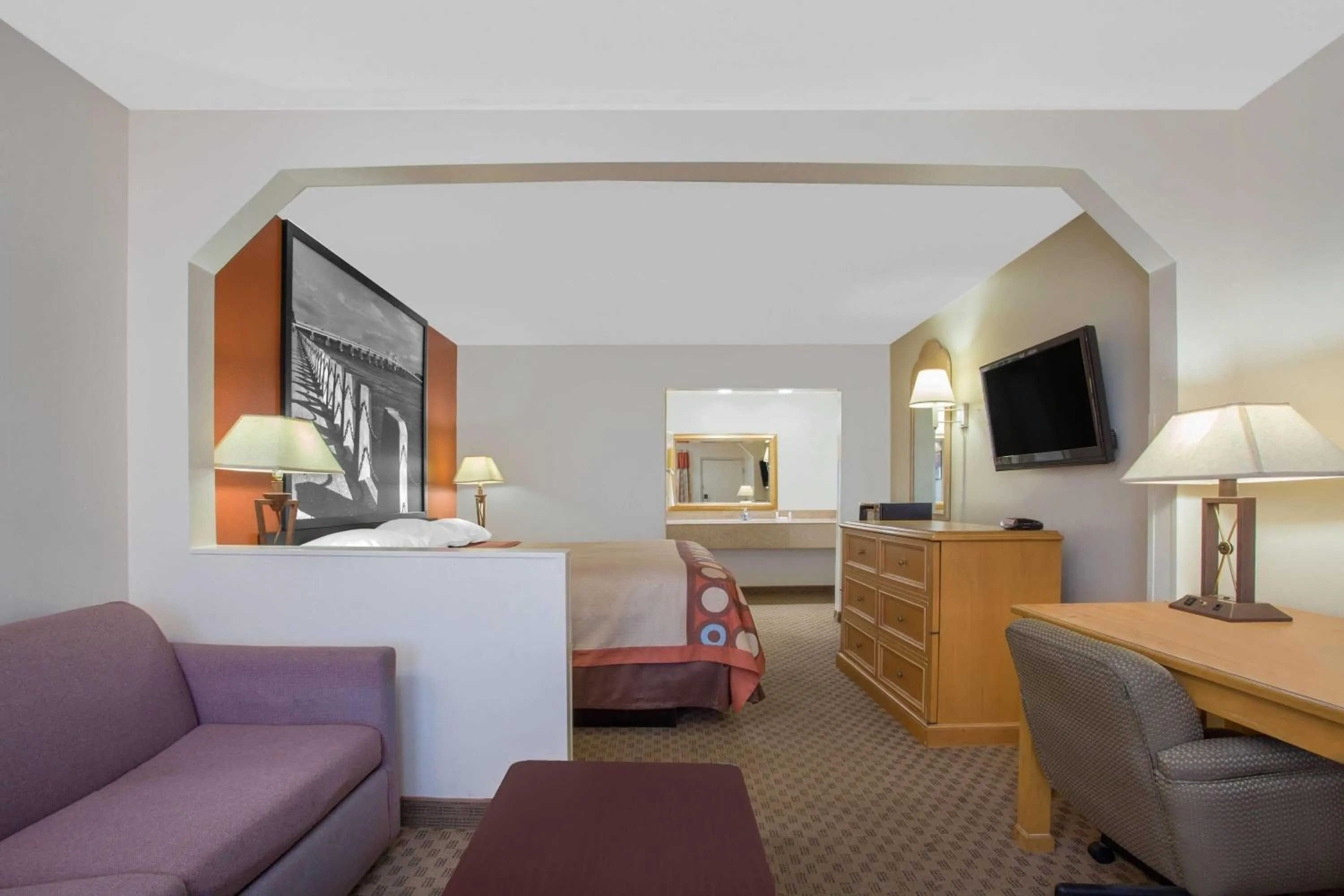 Photo of the whole room in Super 8 by Wyndham Port Royal/Beaufort