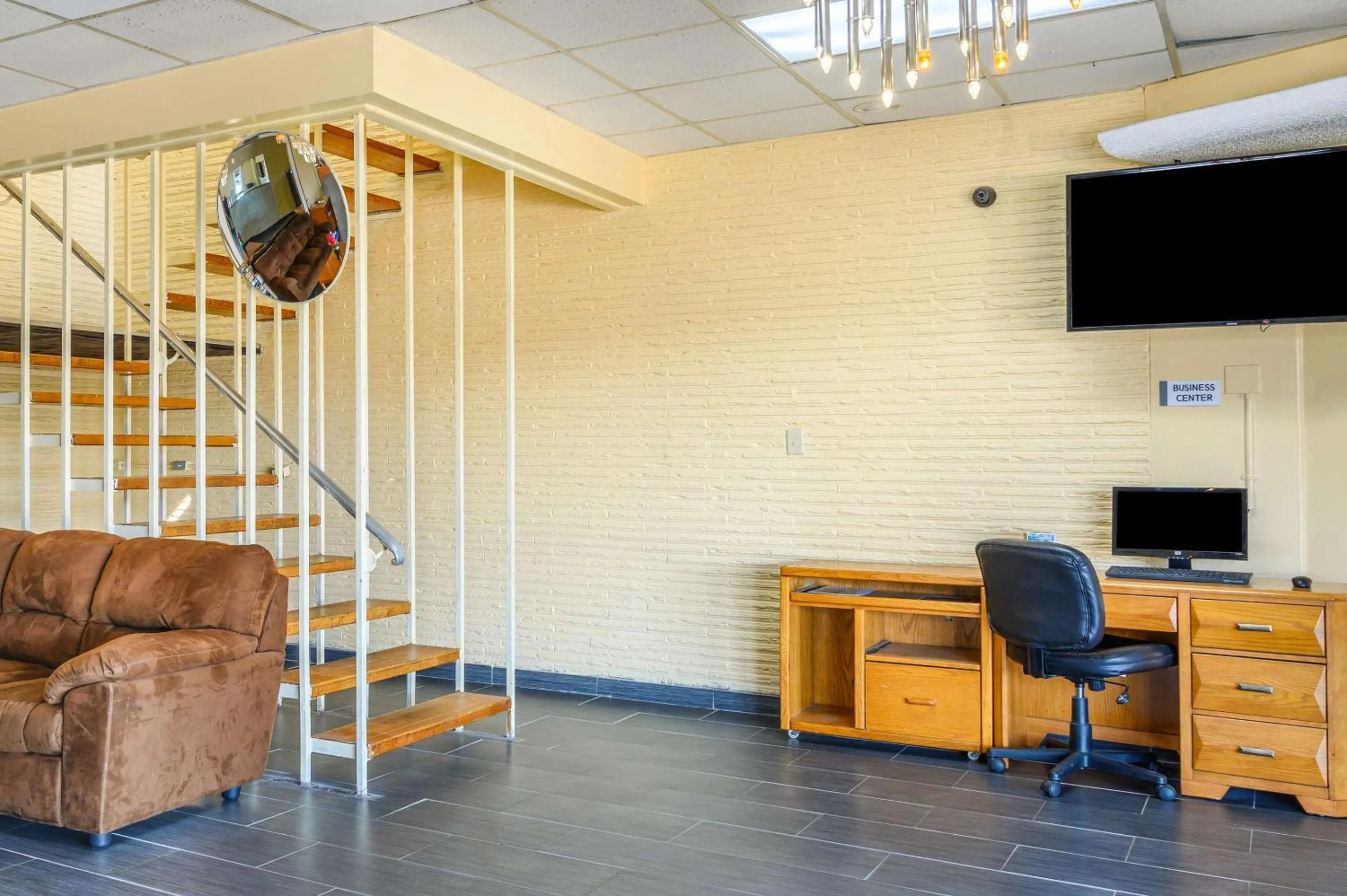 Lobby or reception in Rodeway Inn