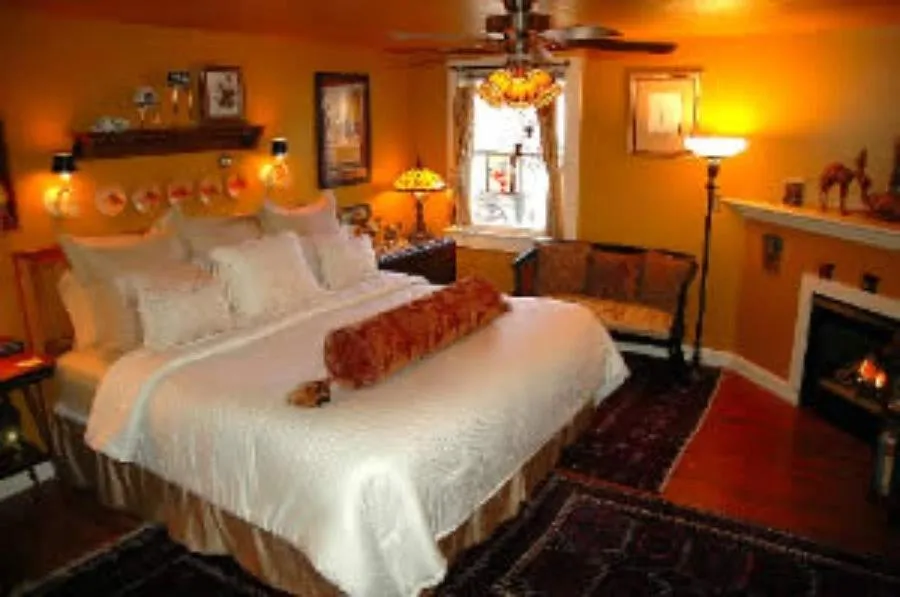 Bedroom in Red Elephant Inn Bed and Breakfast