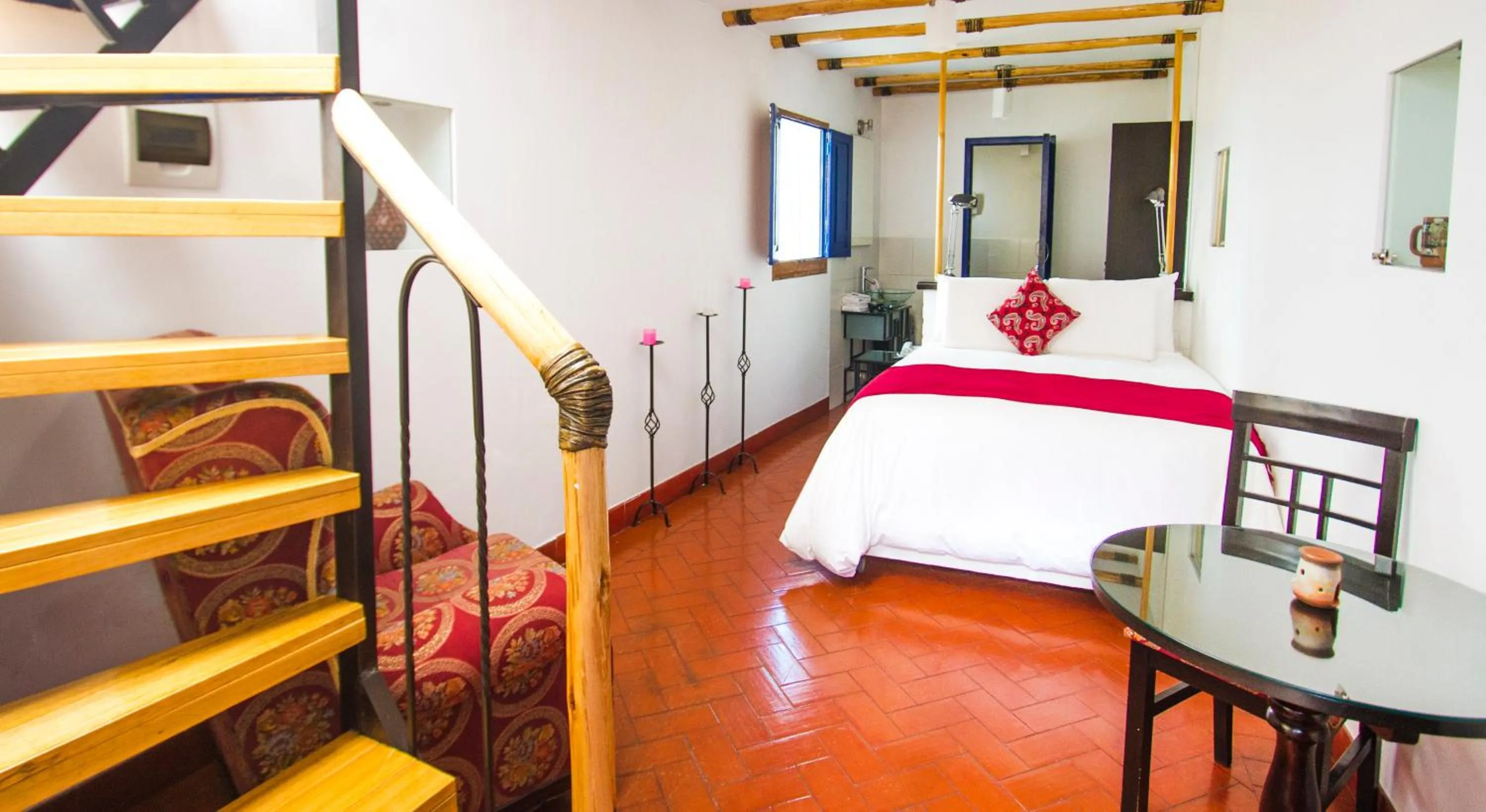 Bedroom, Bed in Rumi Wasi