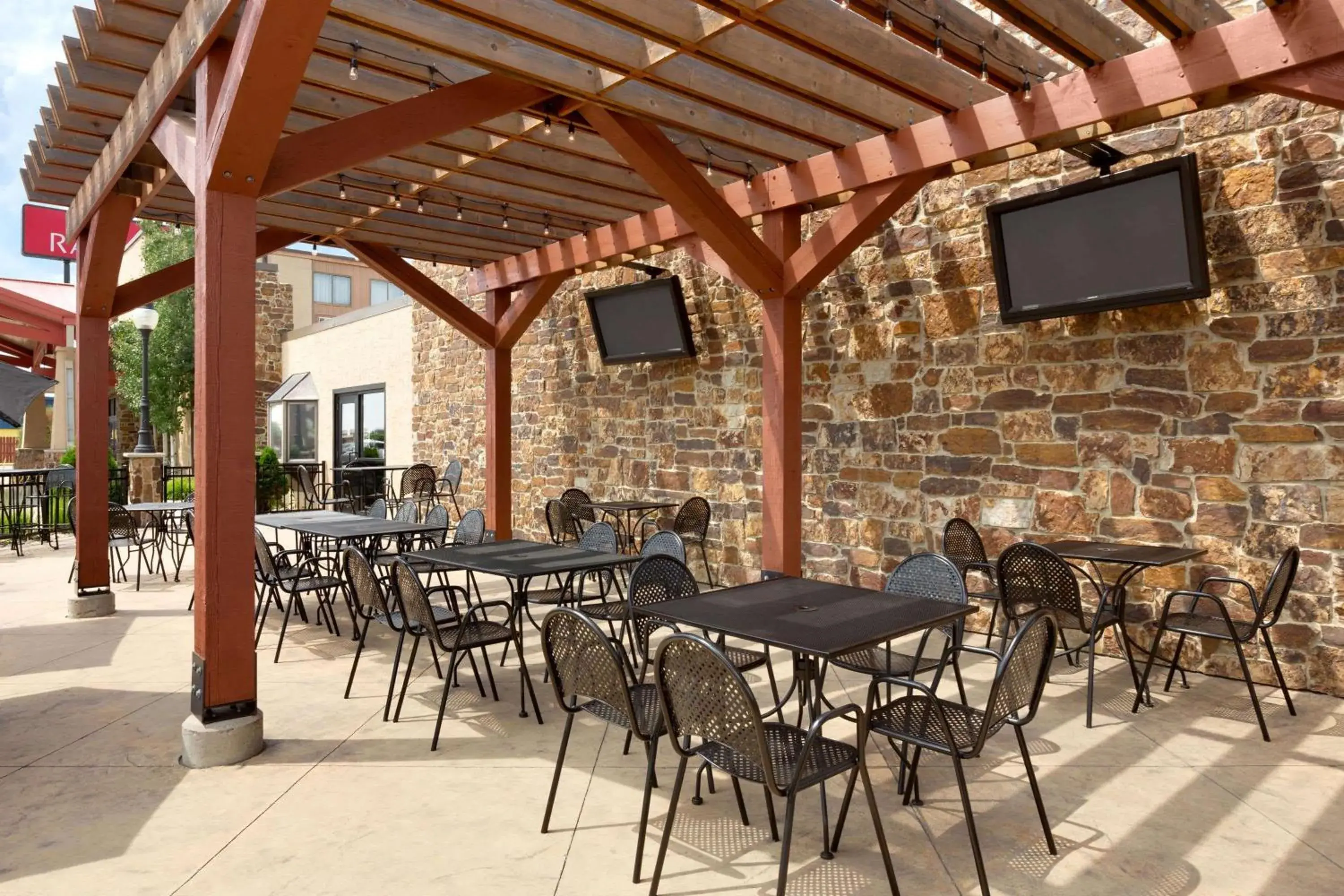 Property building in Ramada by Wyndham Fargo Property building in Ramada by Wyndham Fargo