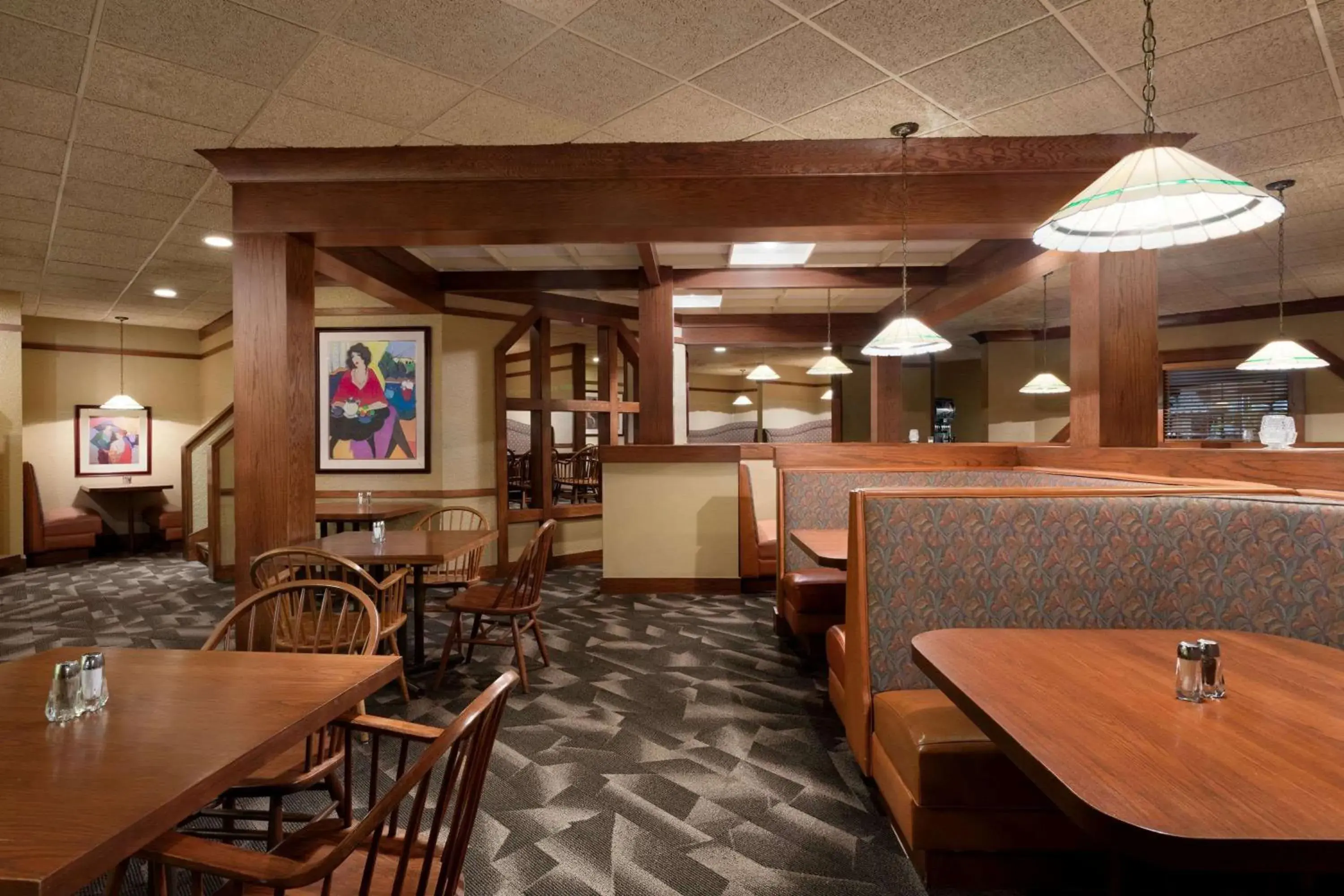 Restaurant/places to eat in Ramada by Wyndham Fargo Restaurant/places to eat in Ramada by Wyndham Fargo