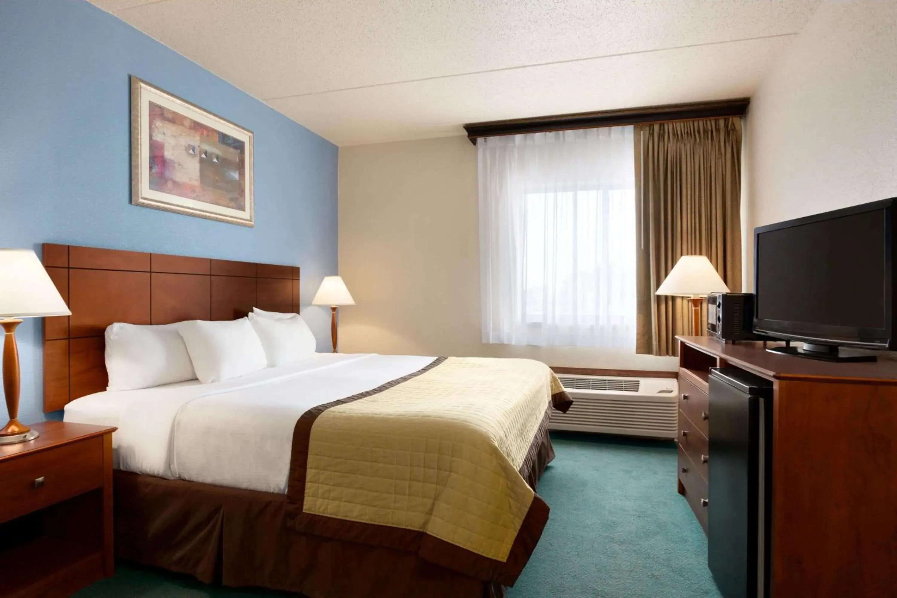 Photo of the whole room in Ramada by Wyndham Fargo Photo of the whole room in Ramada by Wyndham Fargo