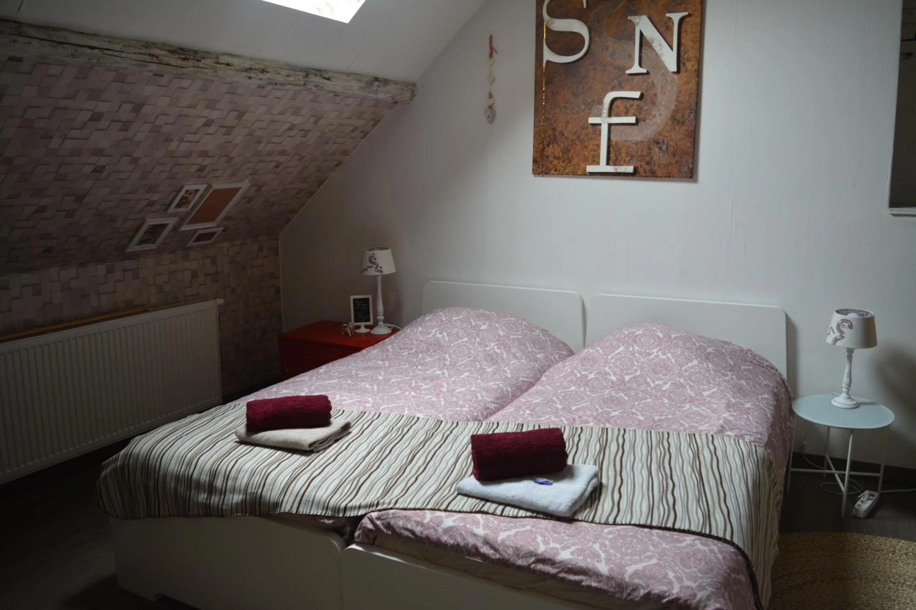 Bed in Tintaglia, betaalbaar en gastvrij