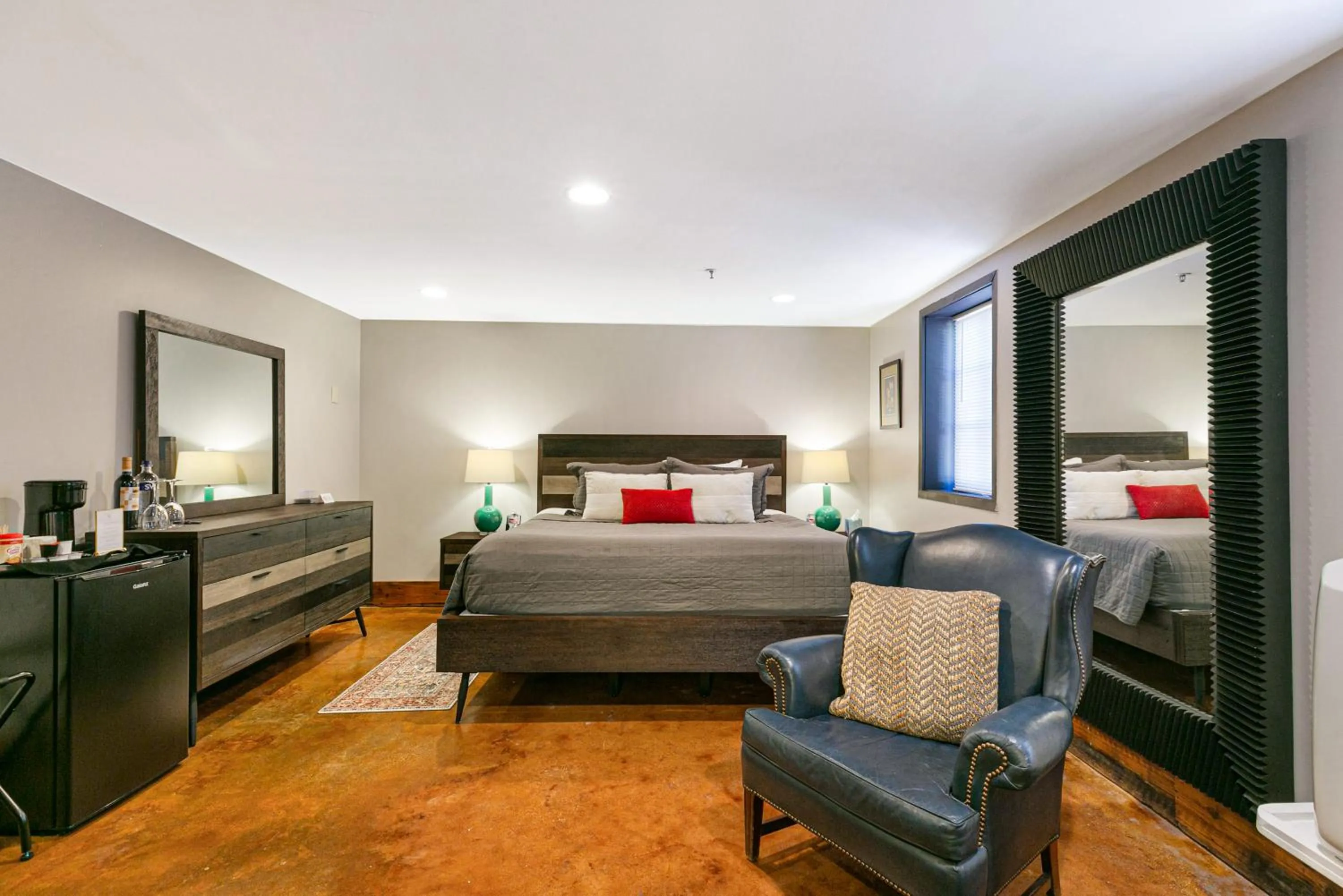 Bed in Canal Street Inn