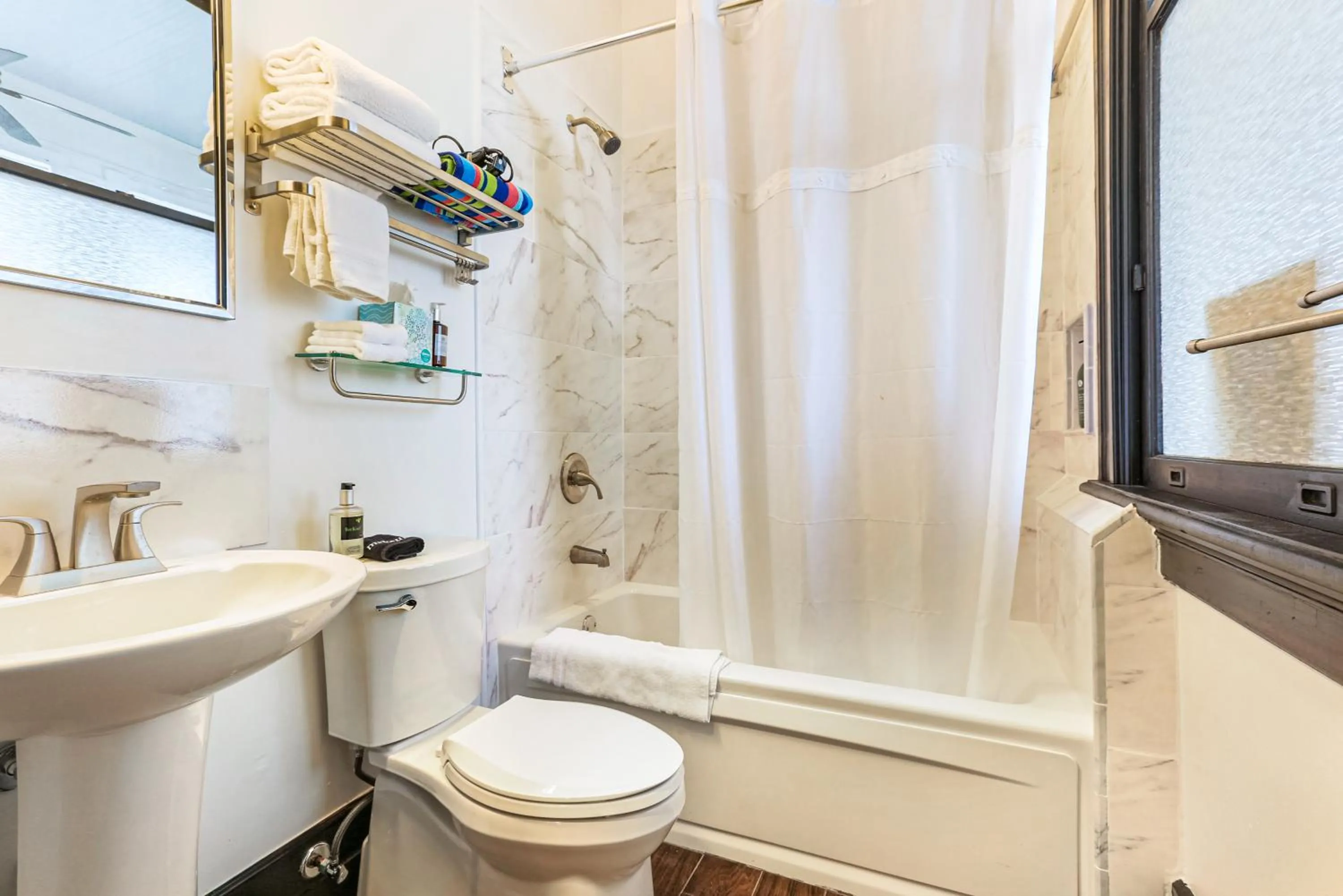 Shower in Canal Street Inn