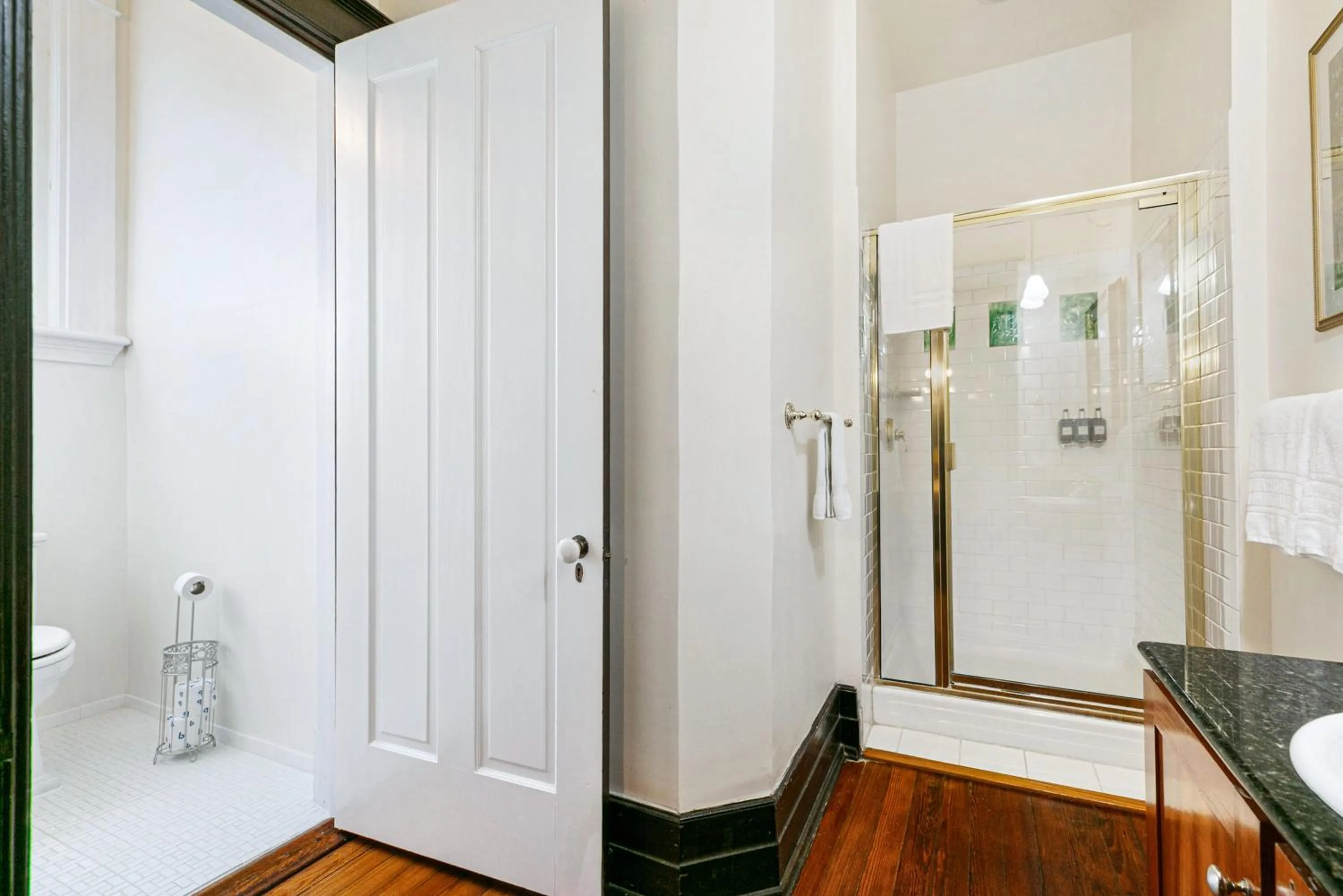 Shower in Canal Street Inn