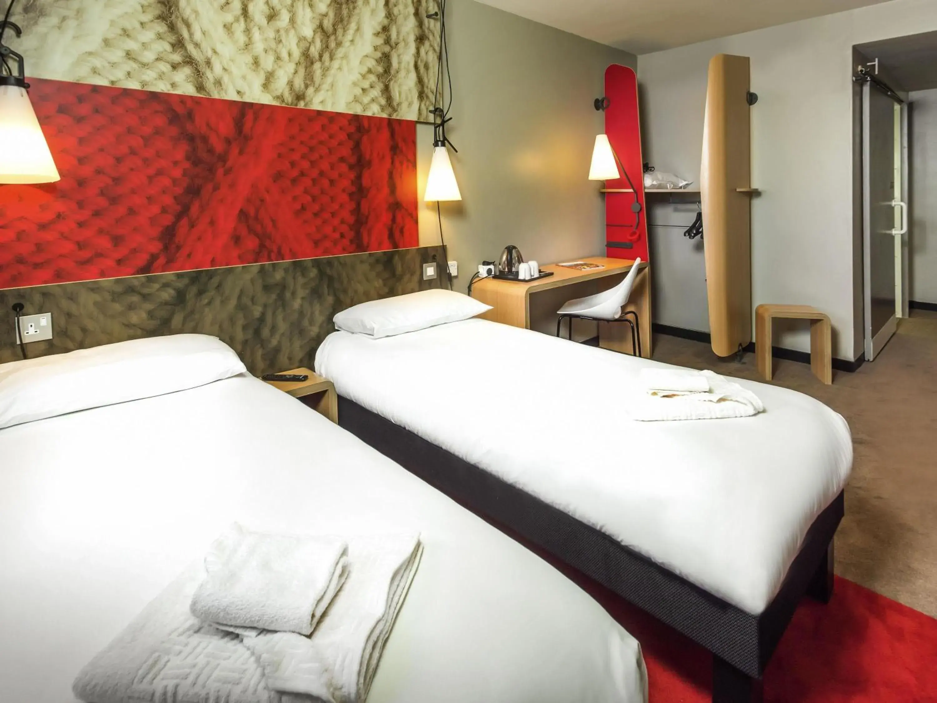 Bedroom, Bed in ibis Leicester Bedroom, Bed in ibis Leicester