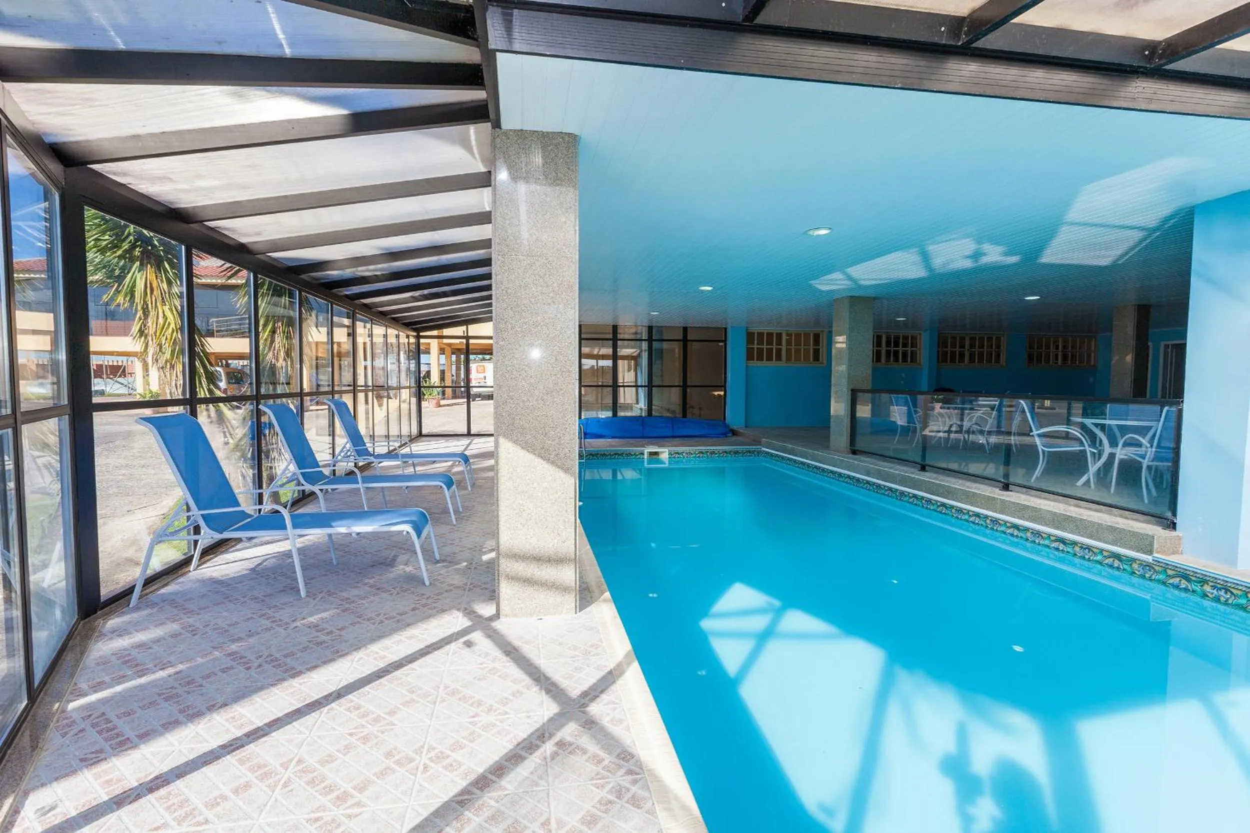 Swimming pool in Letto Hotel Flores da Cunha