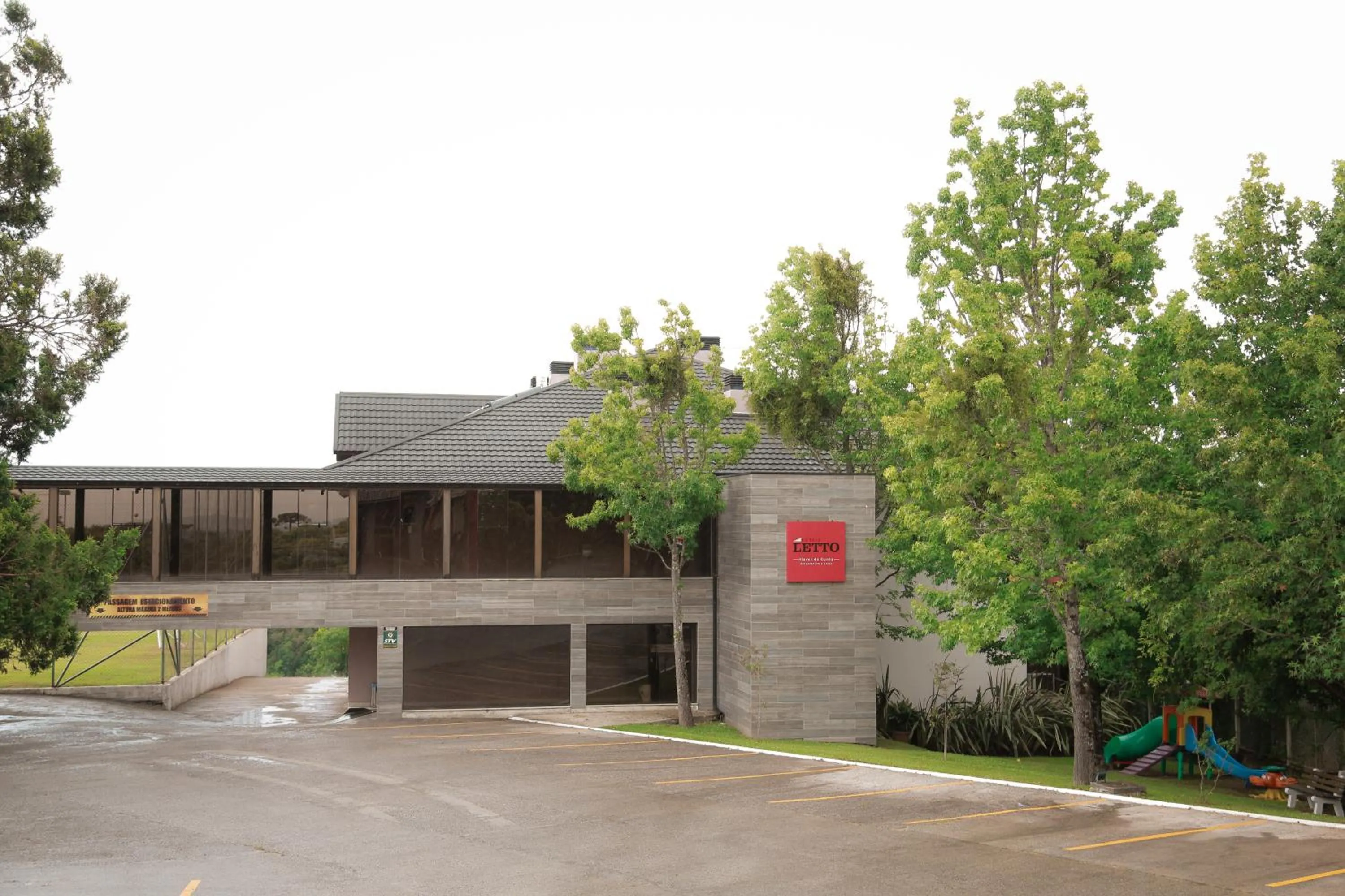 Property building in Letto Hotel Flores da Cunha