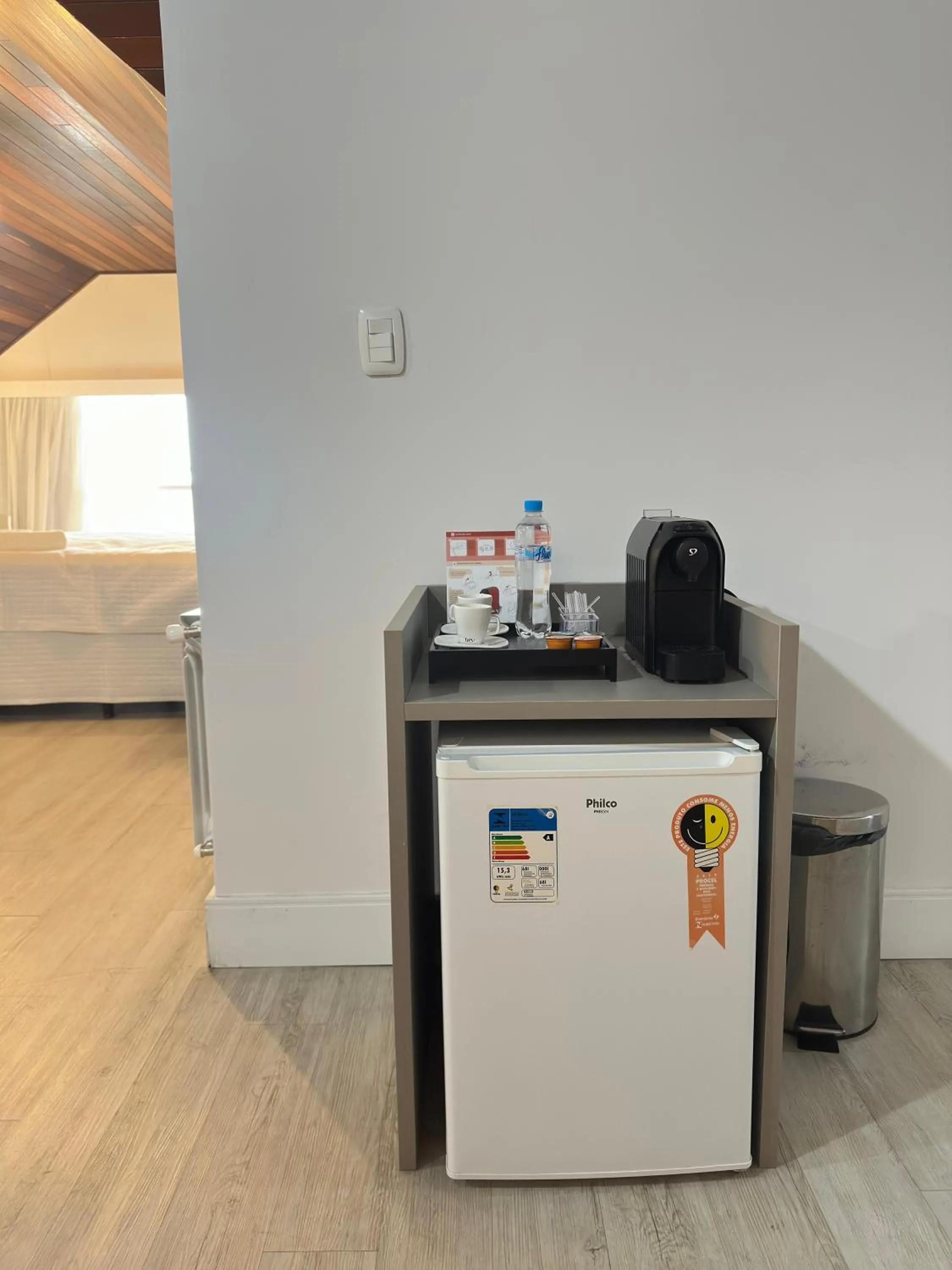 minibar in Letto Hotel Flores da Cunha