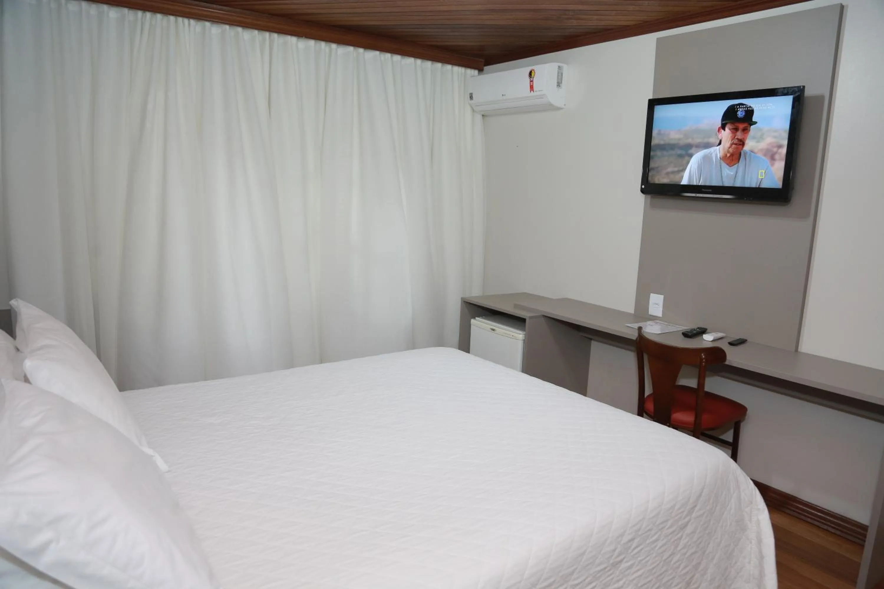 Bedroom, Bed in Letto Hotel Flores da Cunha