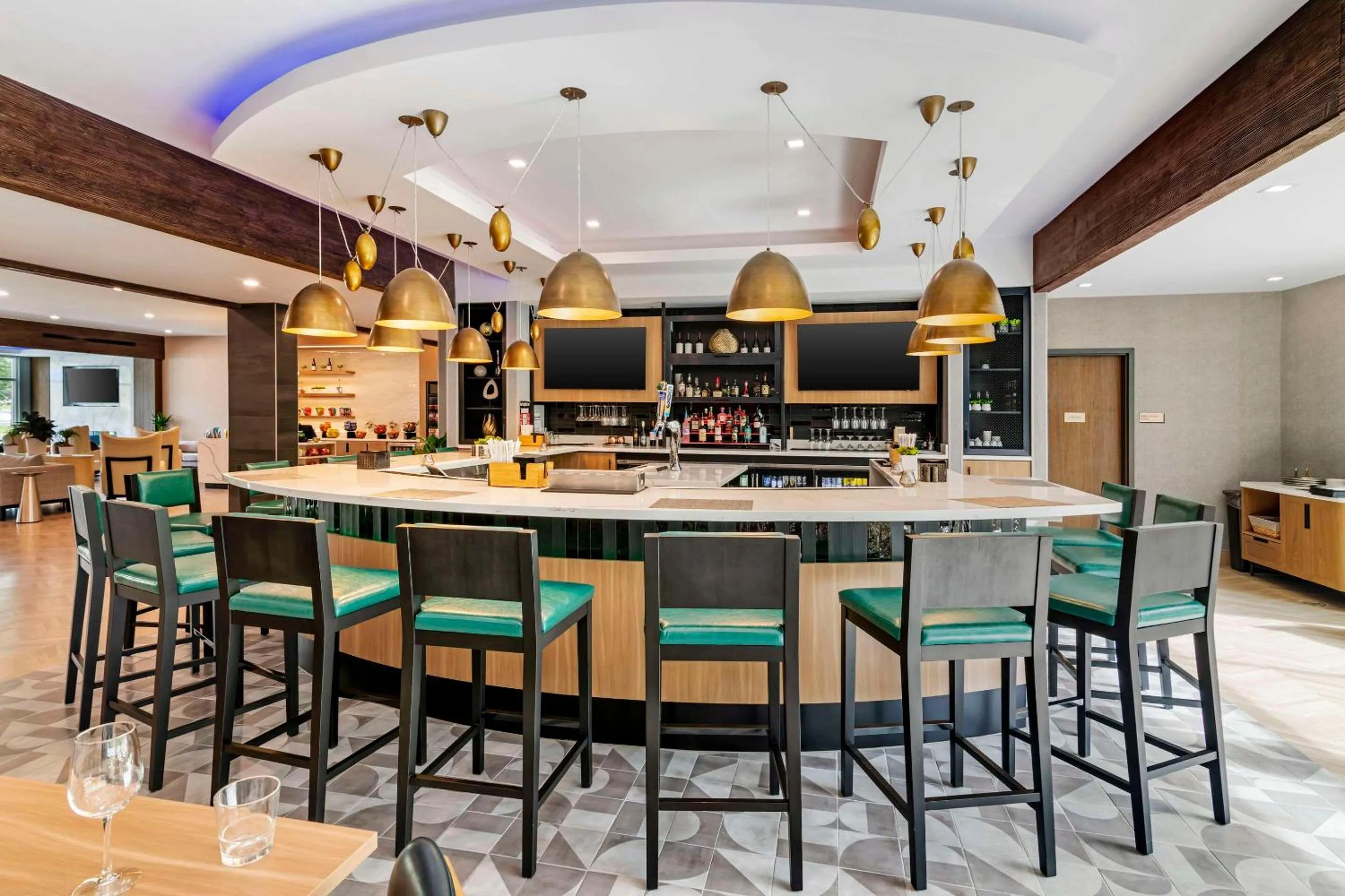 Lounge or bar in Cambria Hotel North Conway