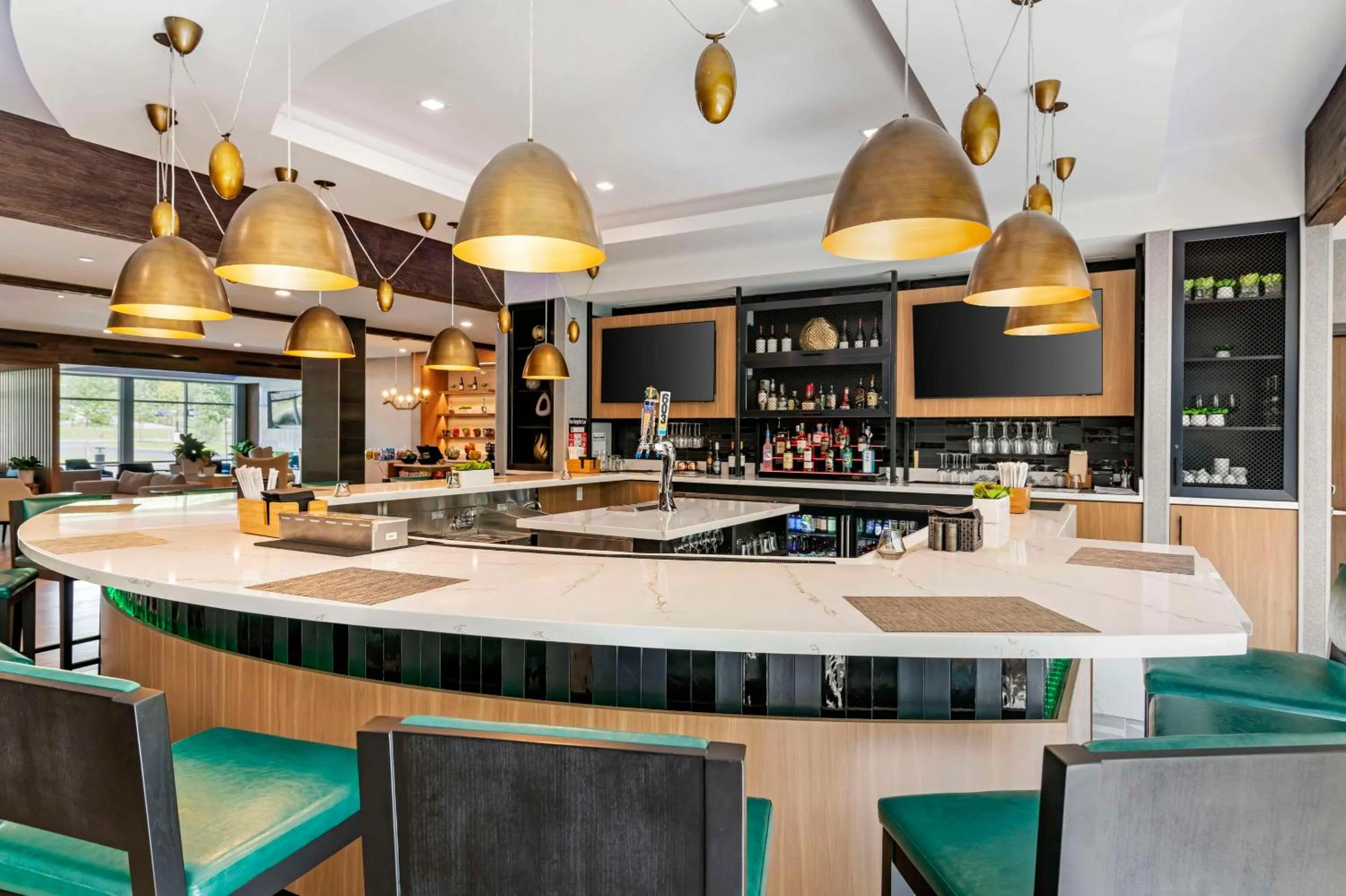 Lounge or bar in Cambria Hotel North Conway