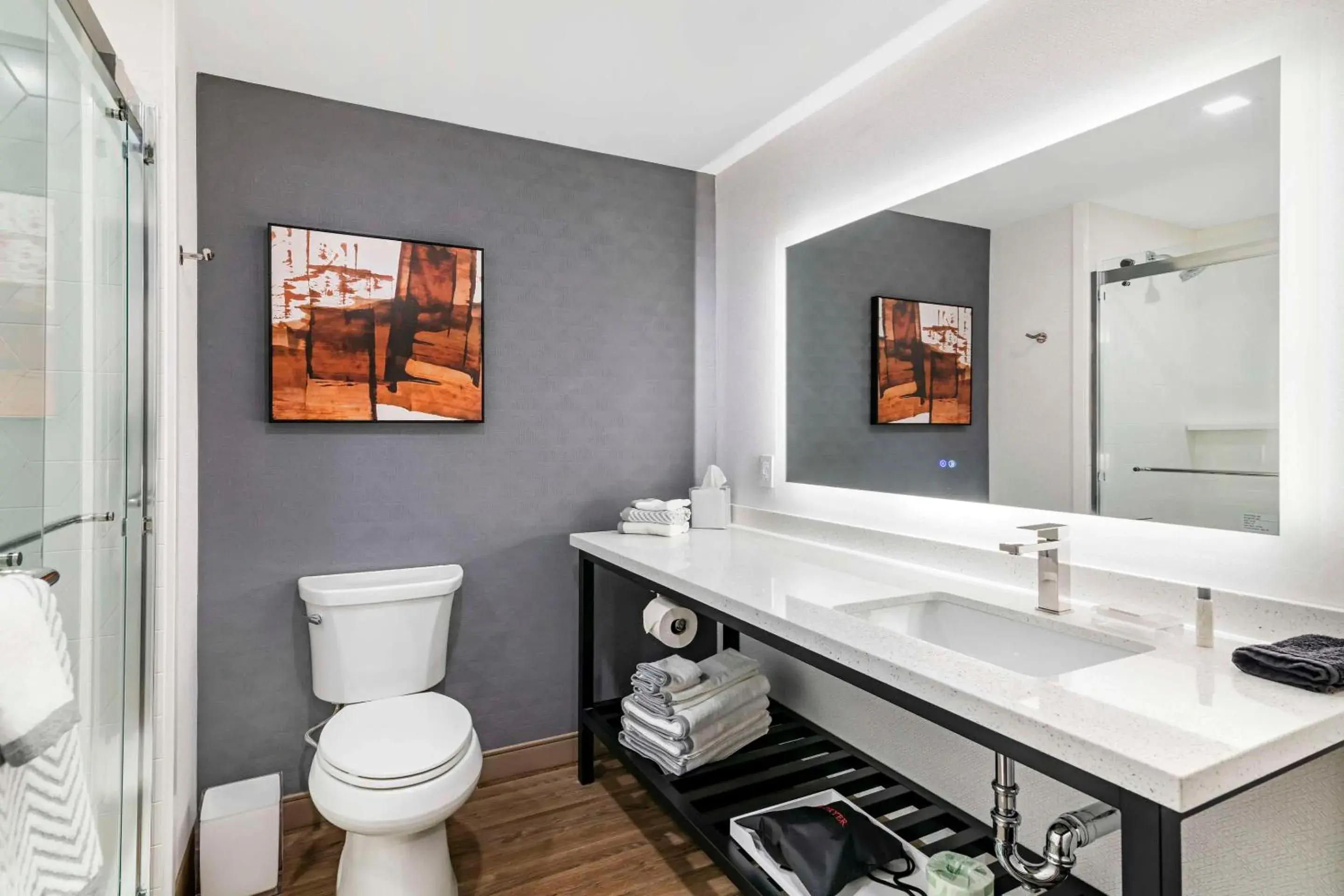 King Room - Non Smoking in Cambria Hotel North Conway King Room - Non Smoking in Cambria Hotel North Conway