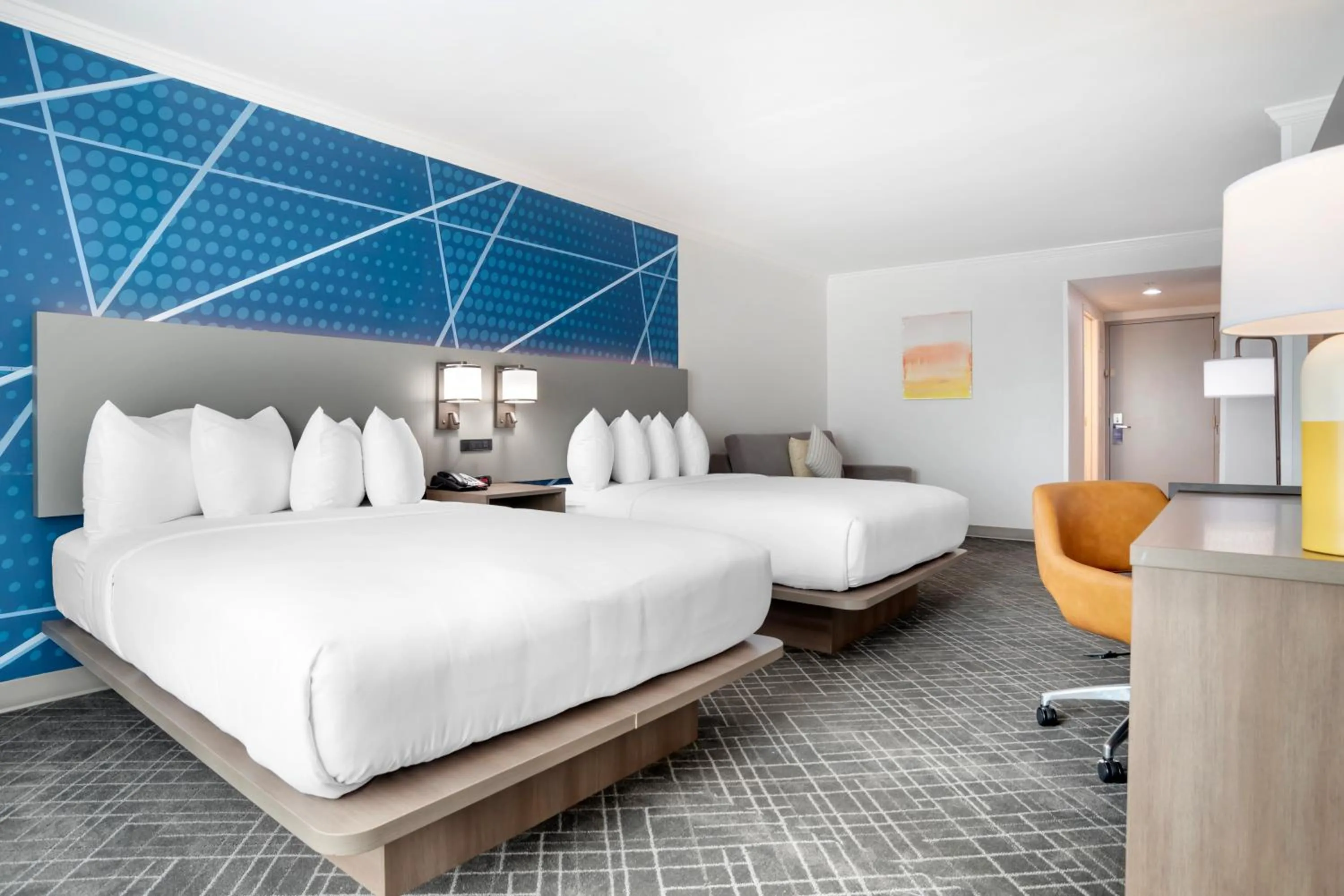 Bed in Comfort Inn & Suites New Orleans Airport North